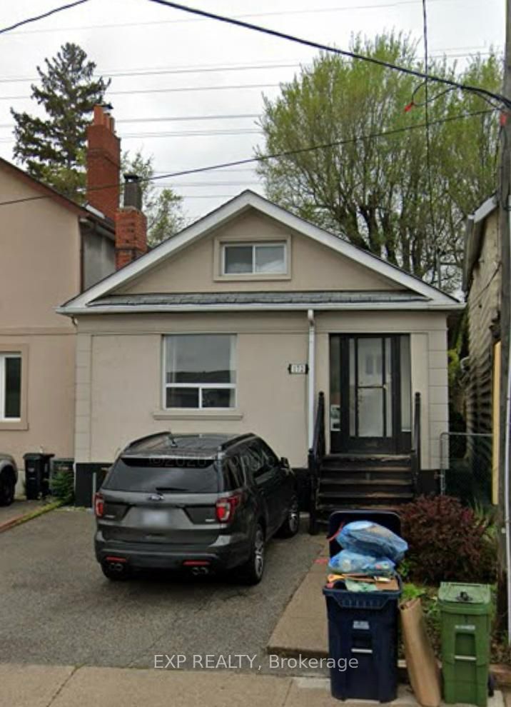 172 Eileen Avenue, Toronto, ON M6N 1W1