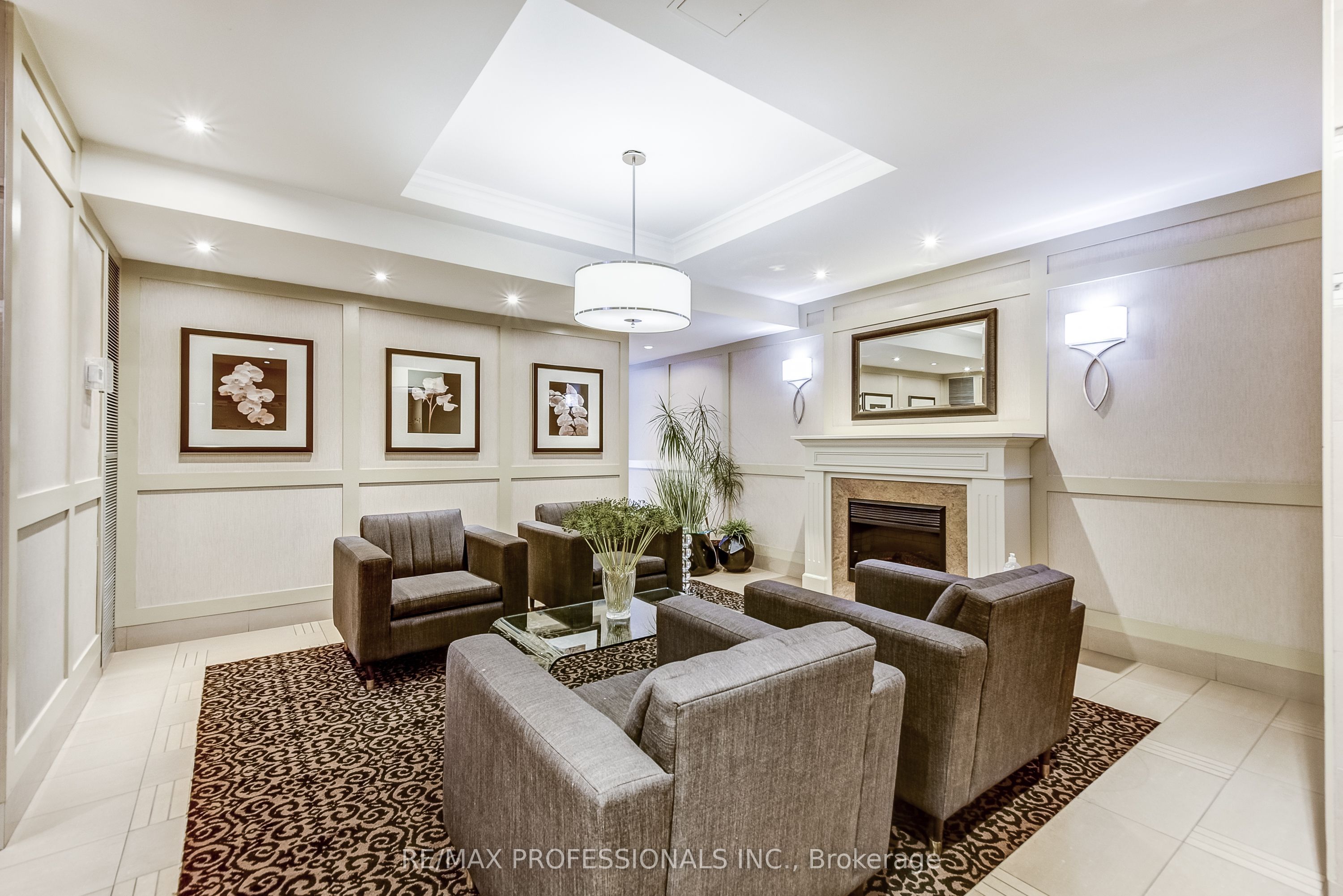 240 Scarlett Road 1405, Toronto, ON M6N 4X4 photo 4