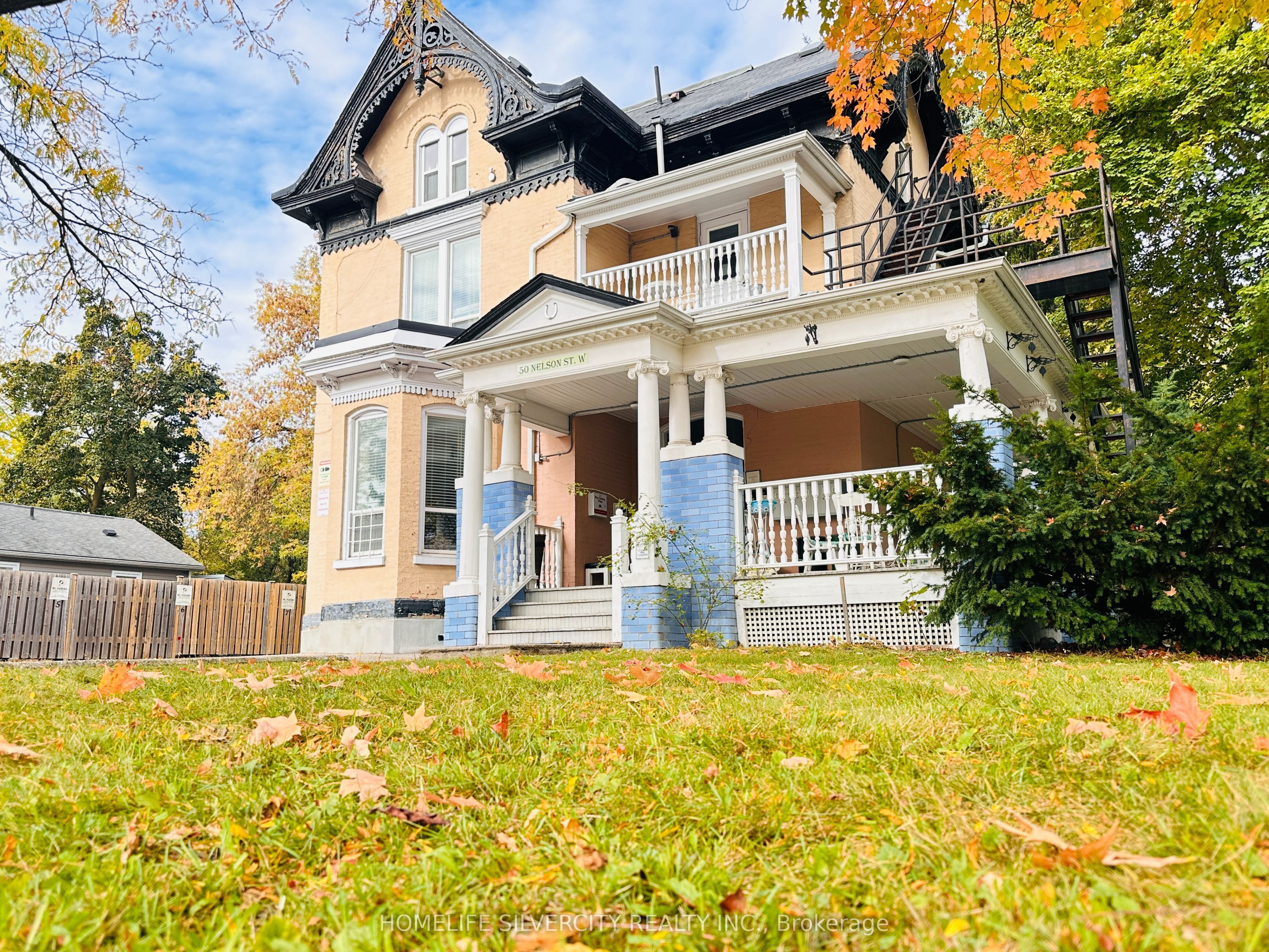 50 Nelson Street W 4, Brampton, ON L6X 1C3