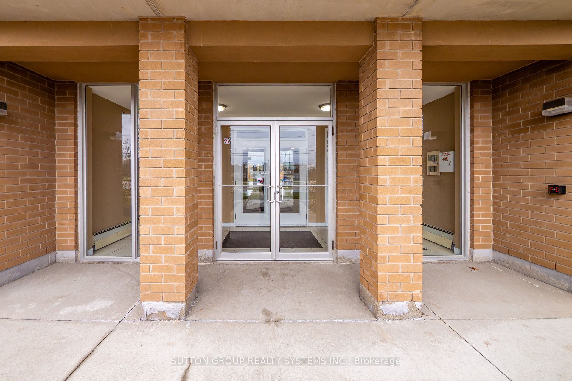 4450 Fairview Street 312, Burlington, ON L7L 7K7 photo 3
