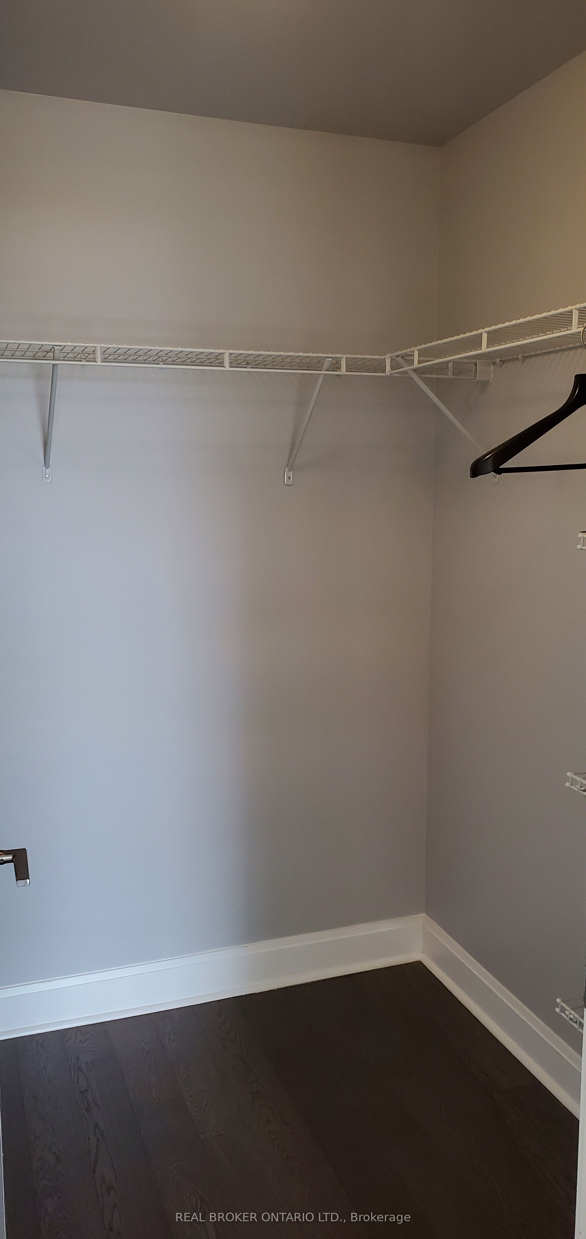 33 Shore Breeze Drive 1801, Toronto, ON M8V 0G1 photo 3