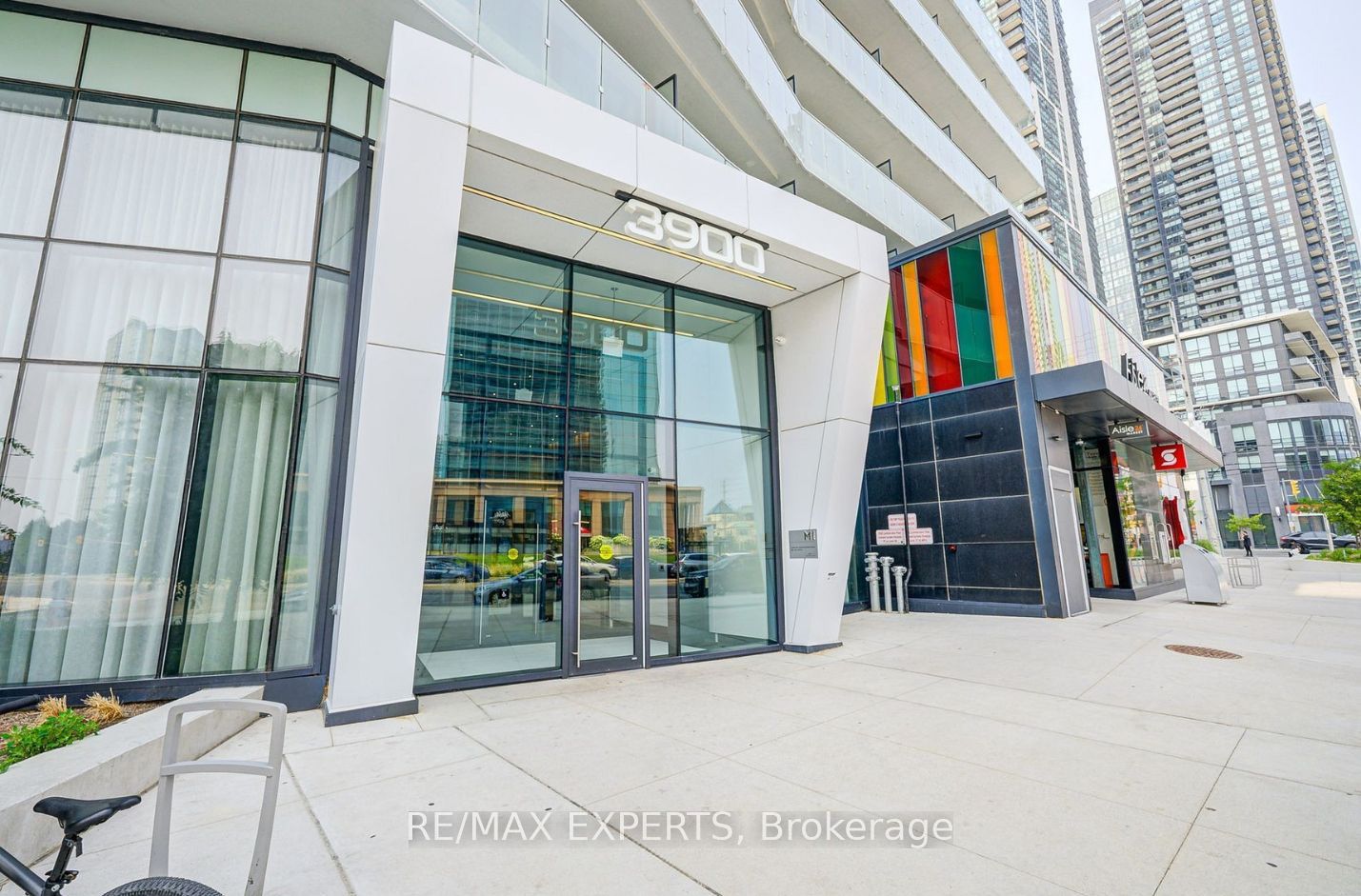 3900 Confederation Parkway 2710, Mississauga, ON L5B 0M3 photo 2