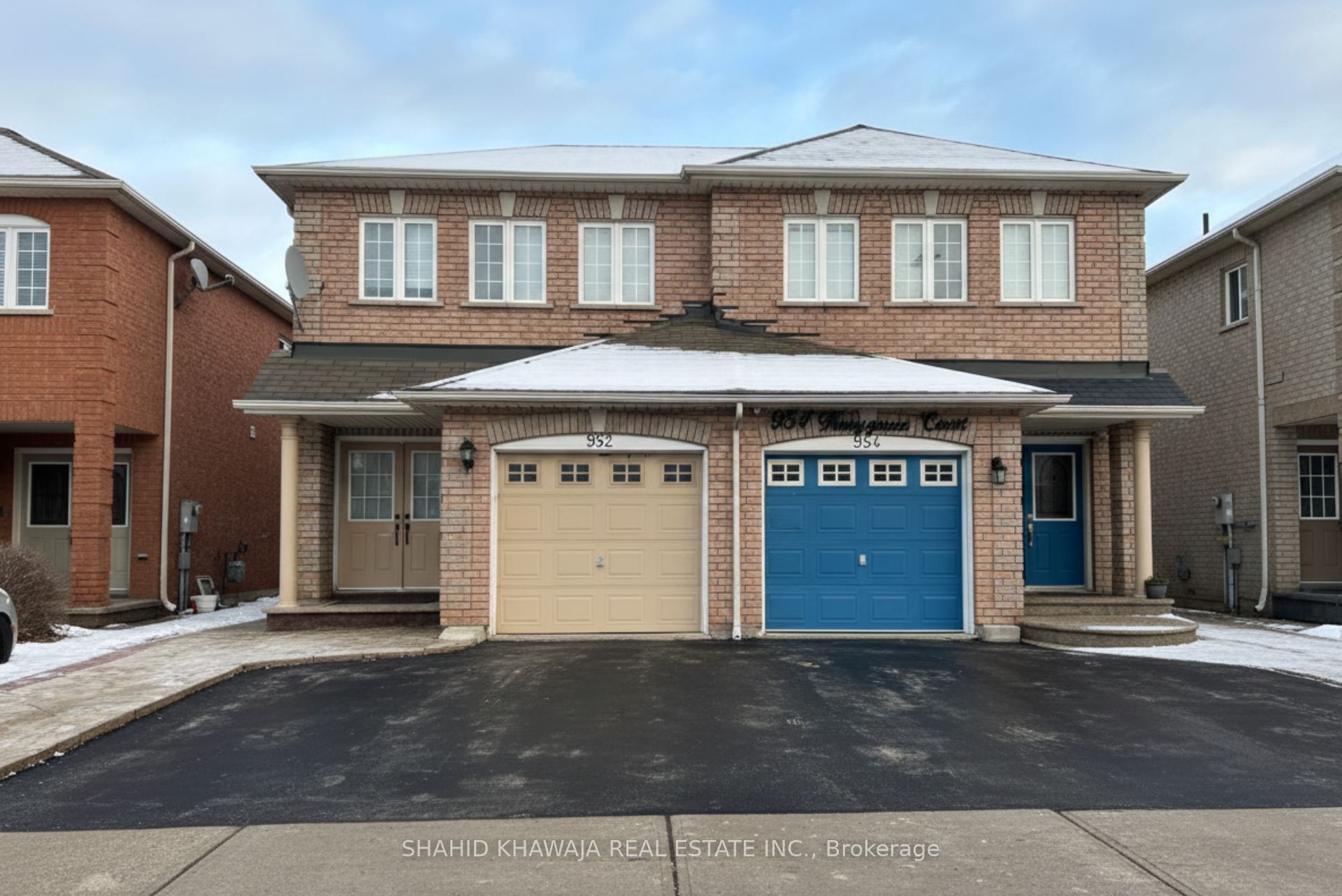 952 Marygrace Court, Mississauga, ON L5V 2V7 photo 2