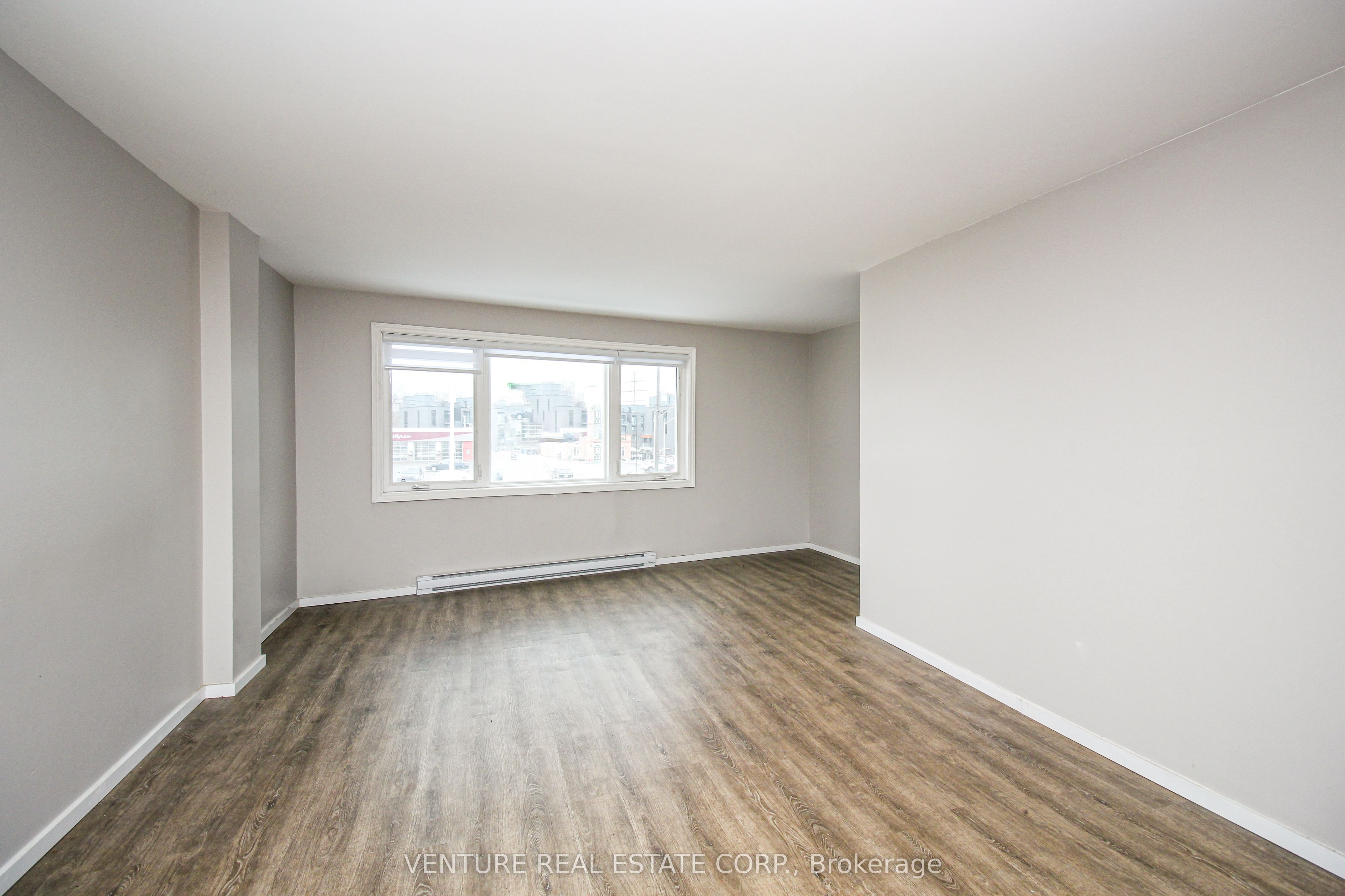 4227B Dundas Street W 1, Toronto, ON M8X 1Y3 photo 5