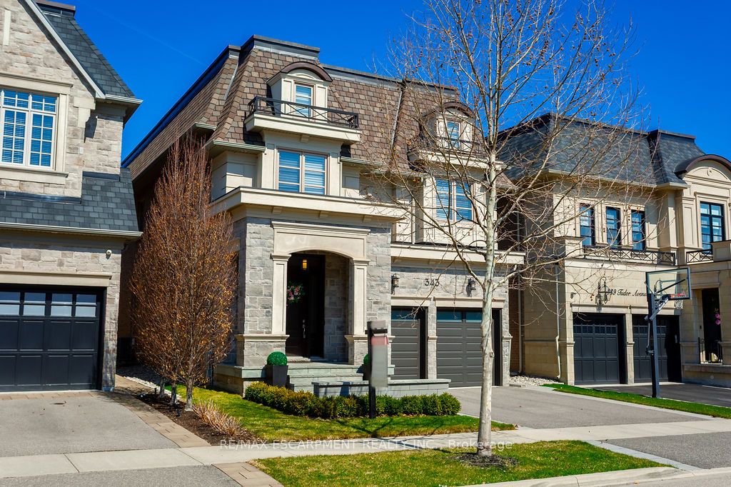 343 Tudor Avenue, Oakville, ON L6K 2V5 photo 3
