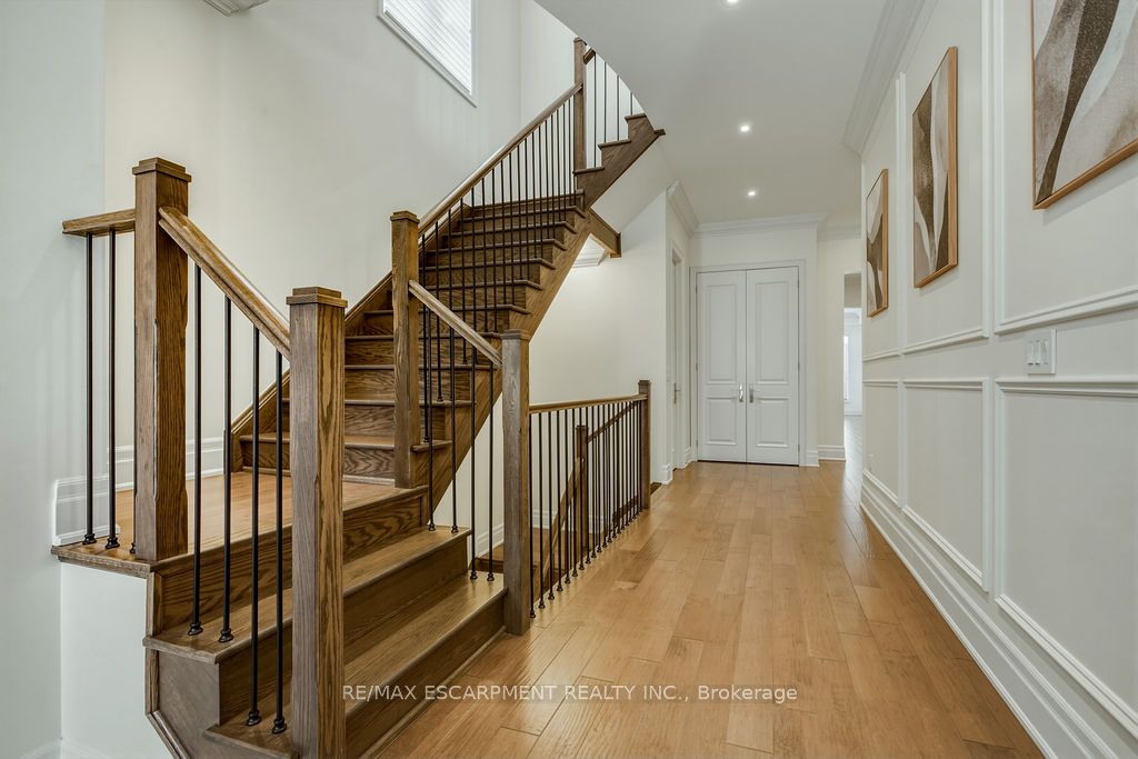 343 Tudor Avenue, Oakville, ON L6K 2V5 photo 5