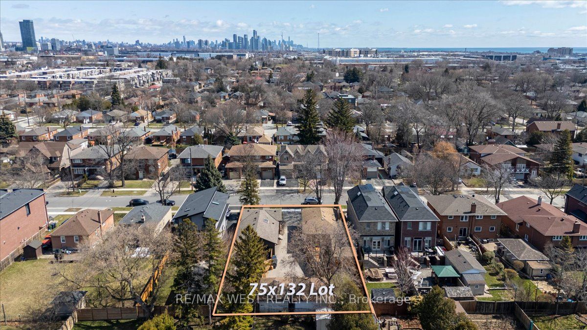 200 & 204 Delta Street, Toronto, ON M8W 4E4 photo 3