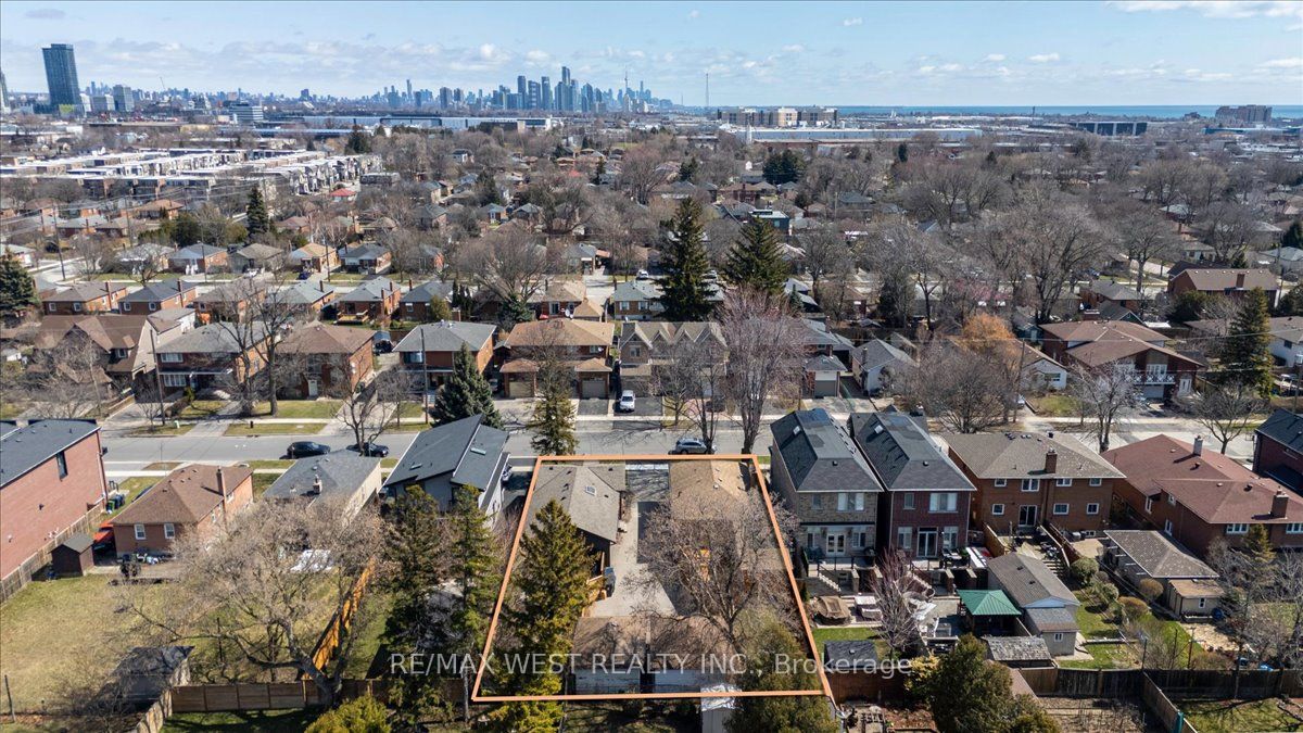 200 & 204 Delta Street, Toronto, ON M8W 4E4 photo 4