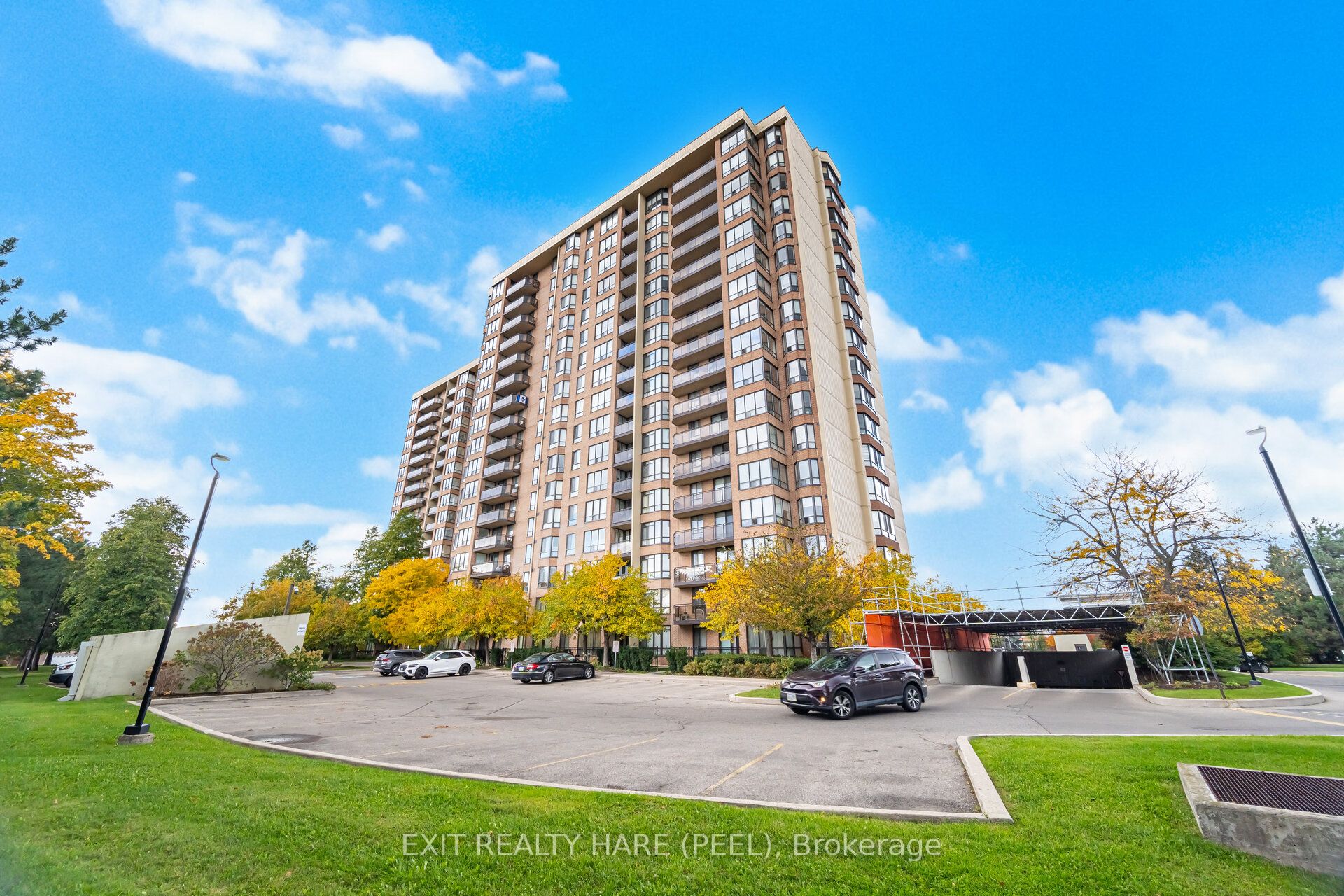 20 Cherrytree Drive 912, Brampton, ON L6Y 3V1 photo 2