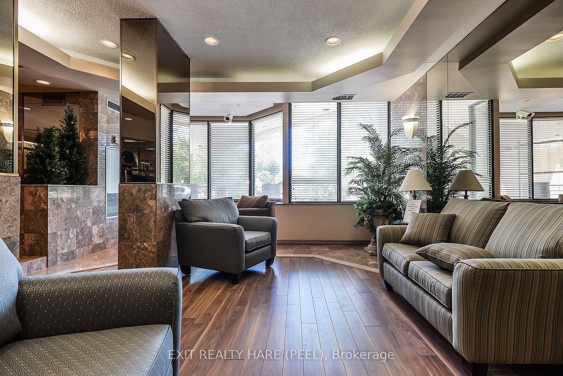 20 Cherrytree Drive 912, Brampton, ON L6Y 3V1 photo 5