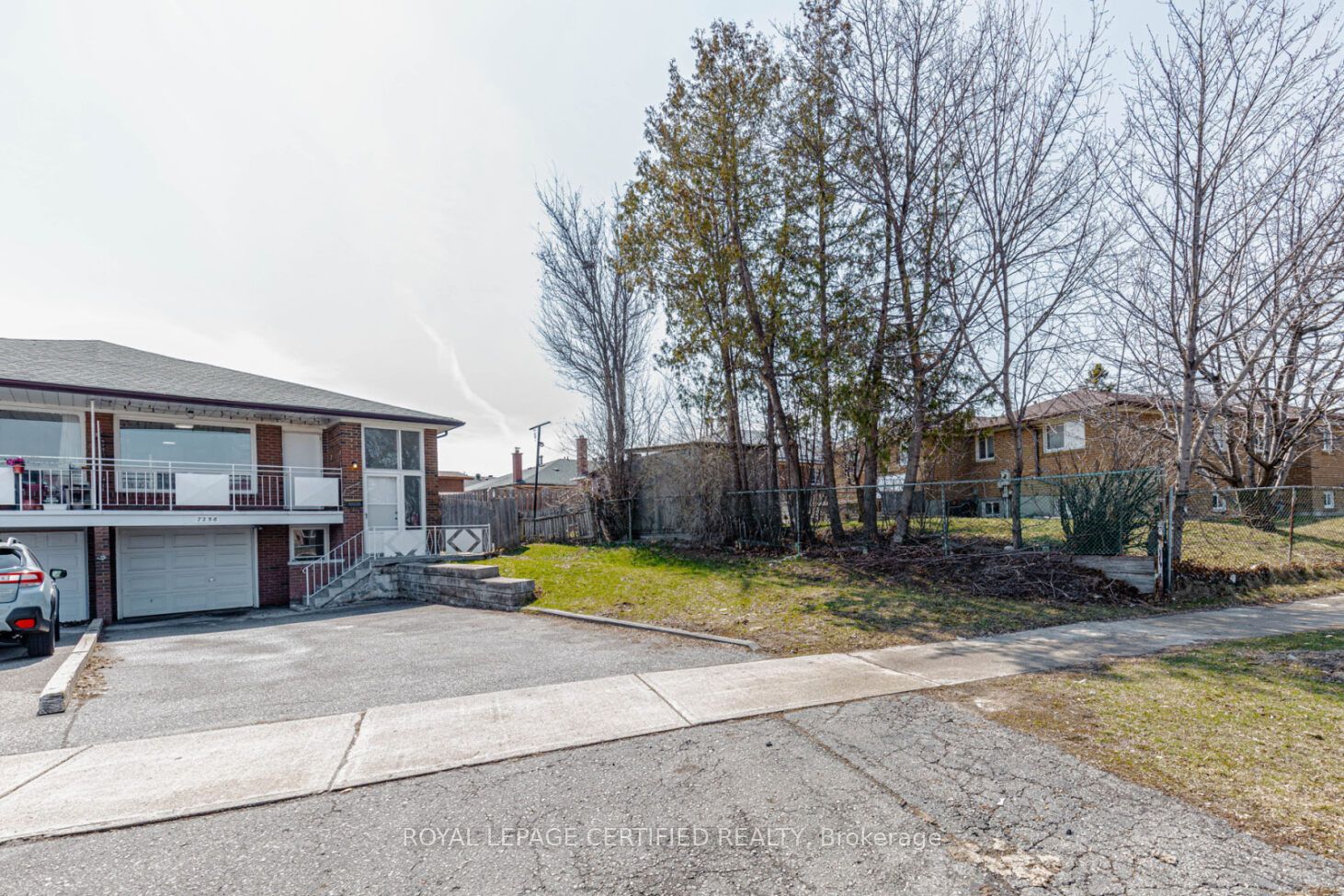 7256 Lancaster Avenue S, Mississauga, ON L4T 2L6
