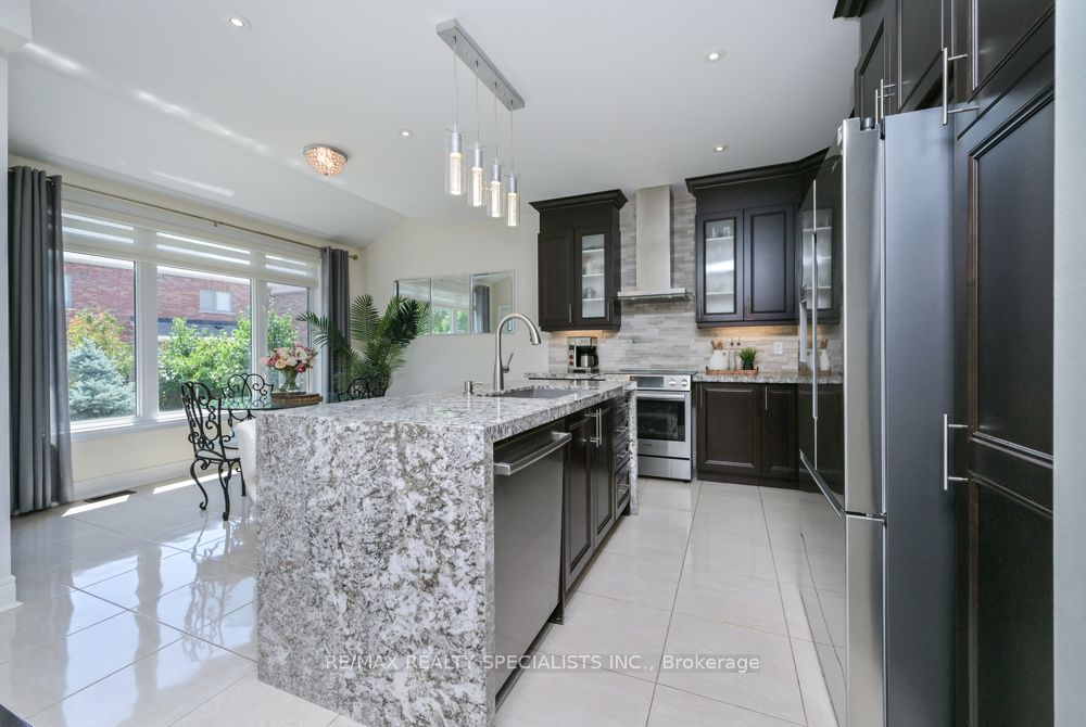 120 Rising Hill Ridge, Brampton, ON L6Y 6B2 photo 5