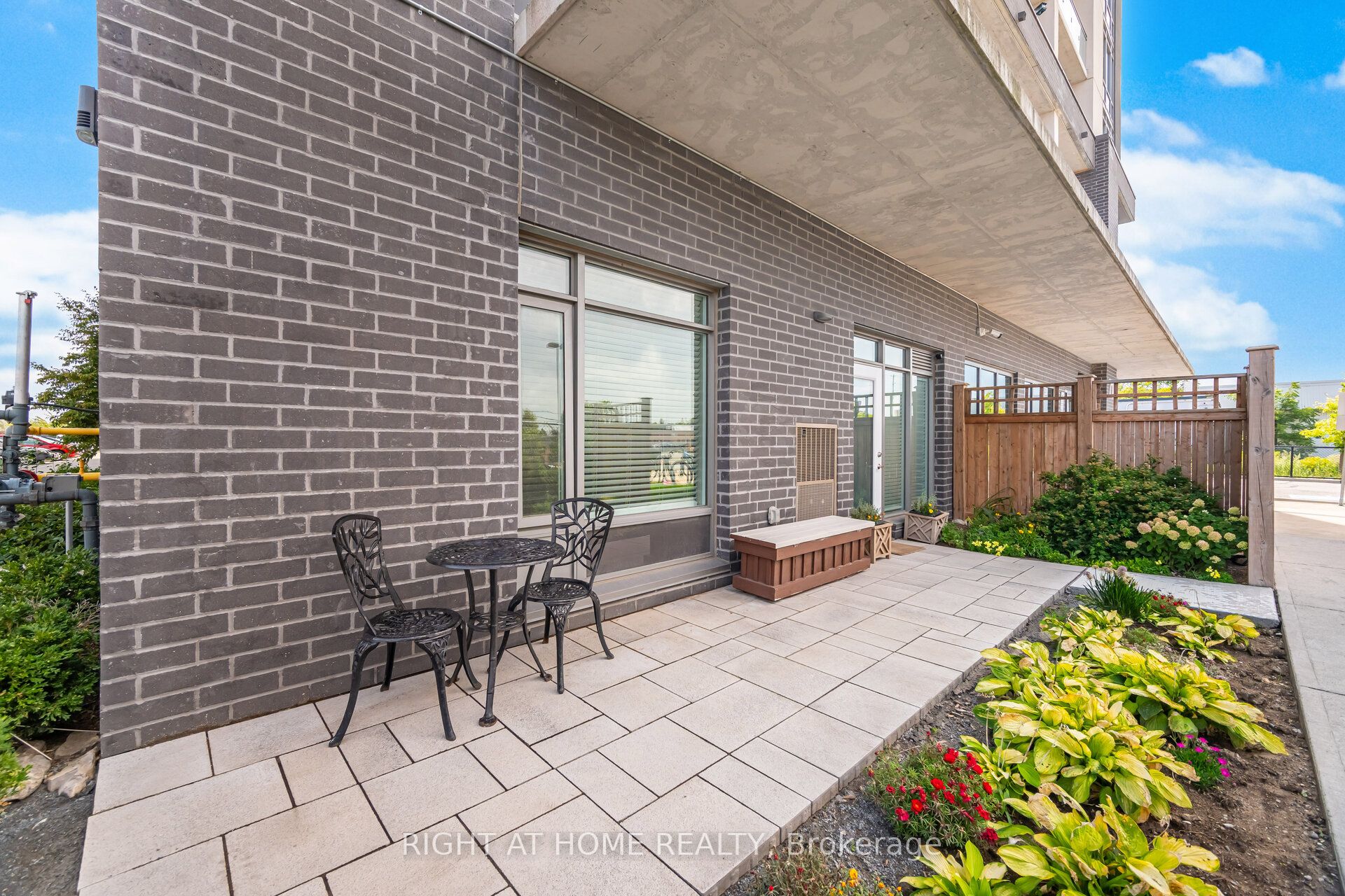 716 Main St E N/A 101, Milton, ON L9T 3P6