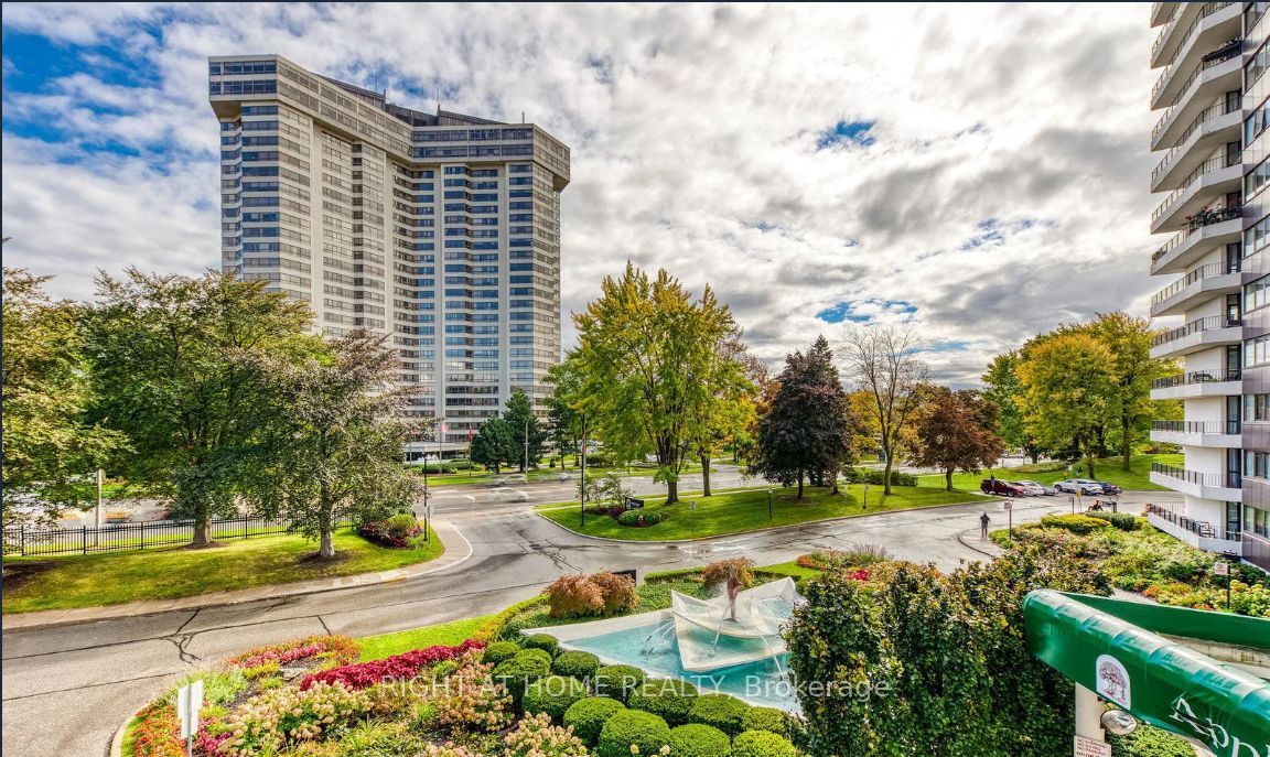 1333 Bloor Street 606, Mississauga, ON L4Y 3T6 photo 3