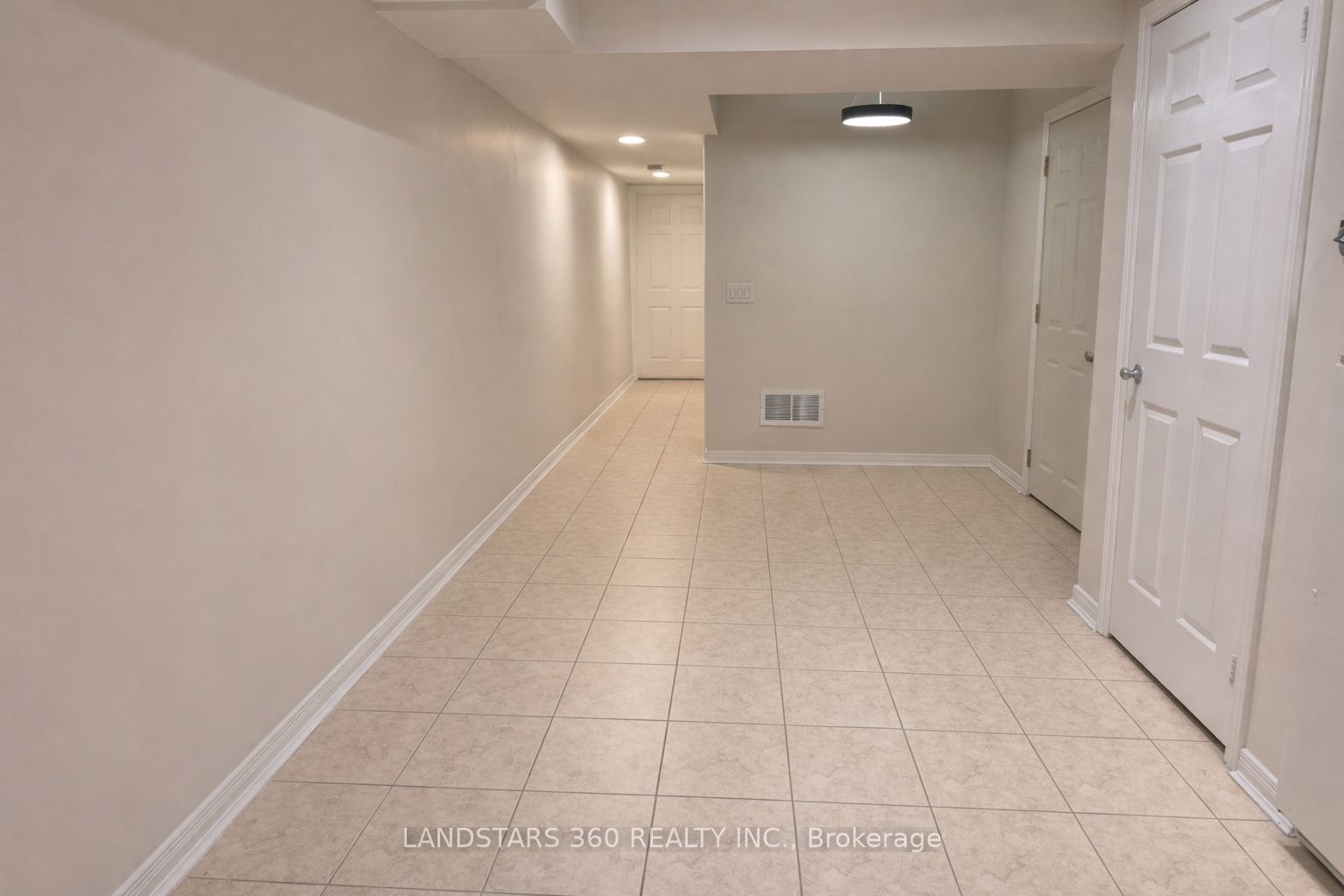 49 Boon Avenue Lower, Toronto, ON M6E 3Z2 photo 4