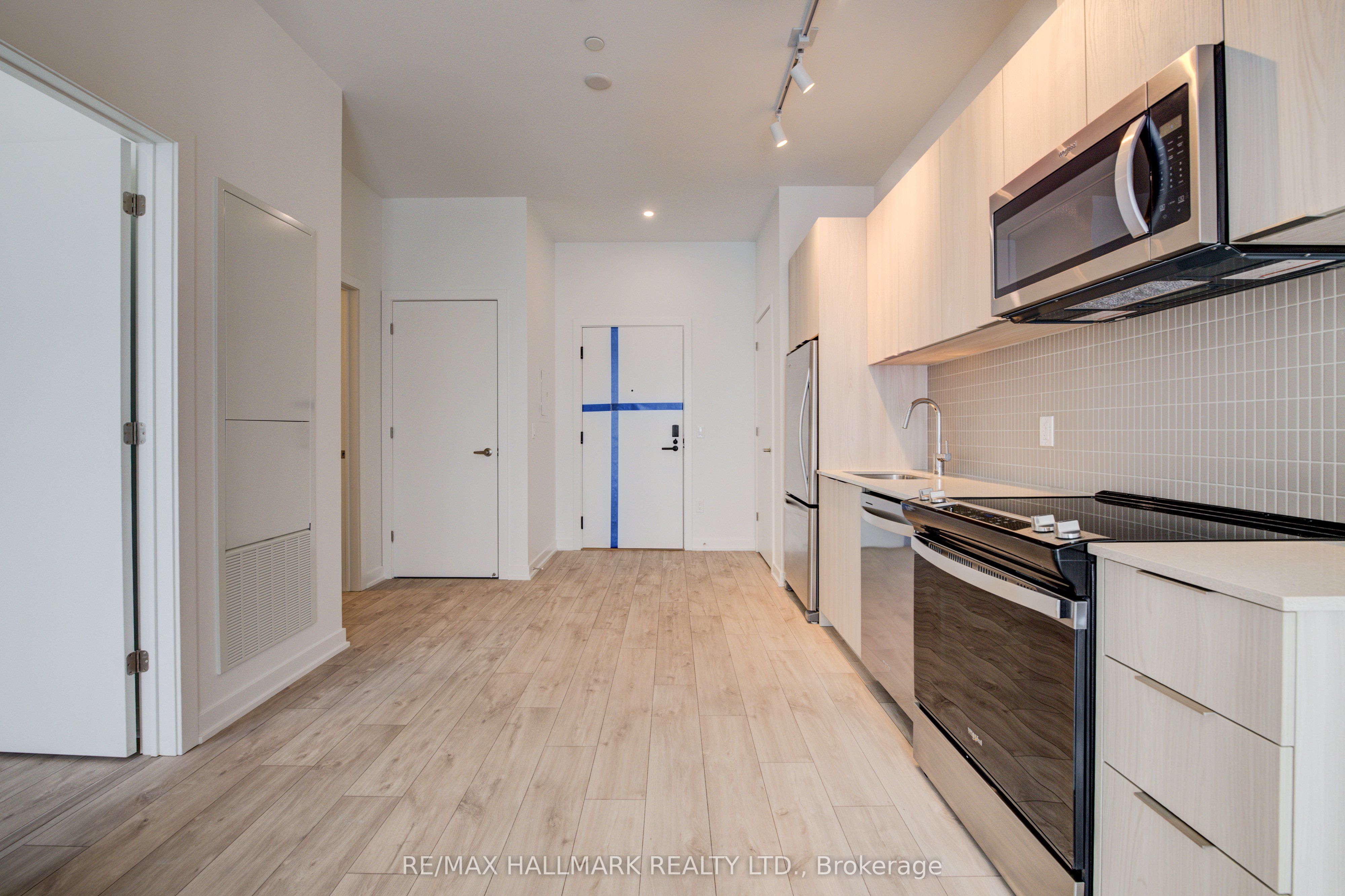 720 Whitlock Avenue 816, Milton, ON L9E 1S2 photo 4