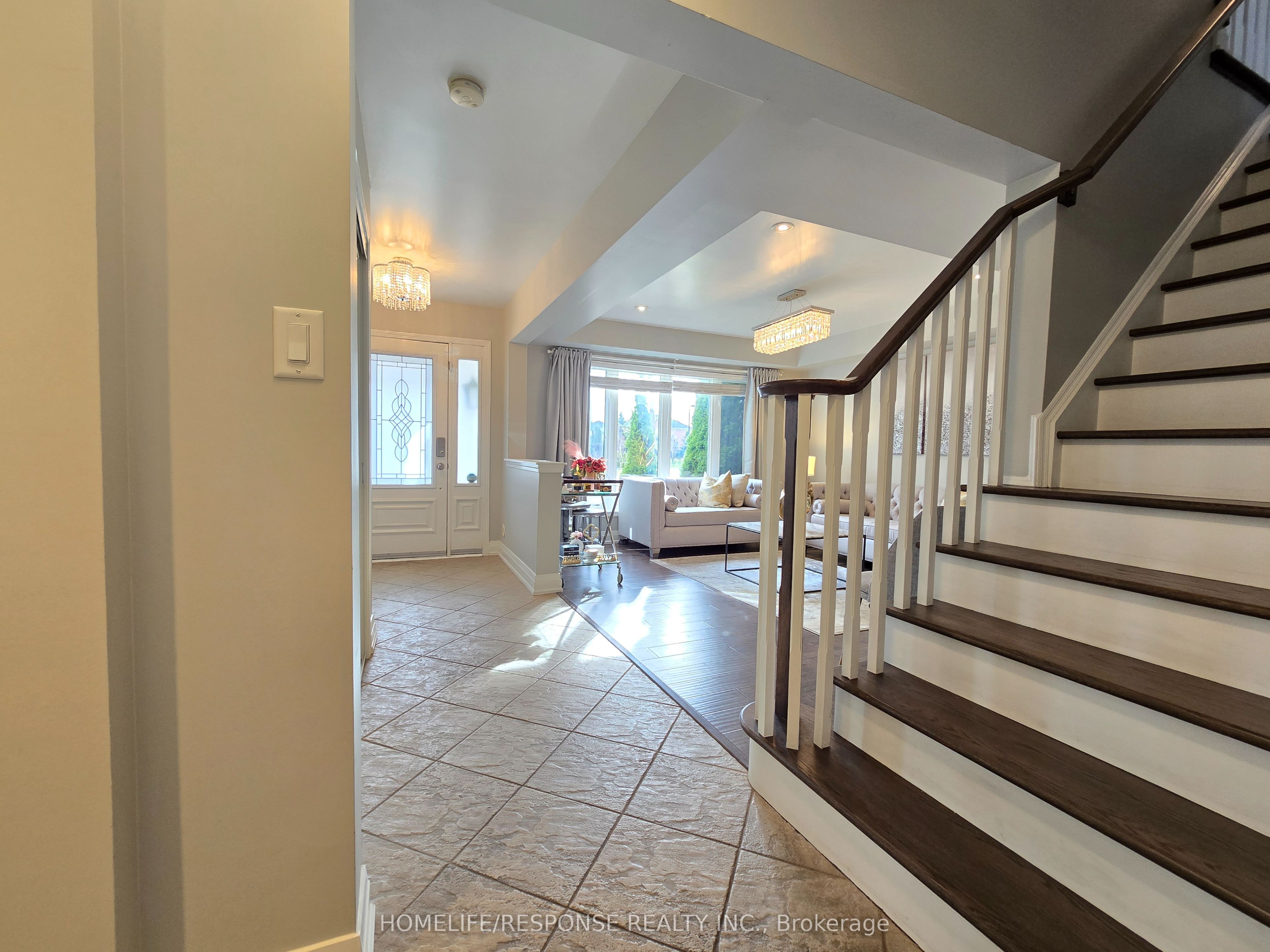 635 SCOTT Boulevard, Milton, ON L9T 0P2 photo 4