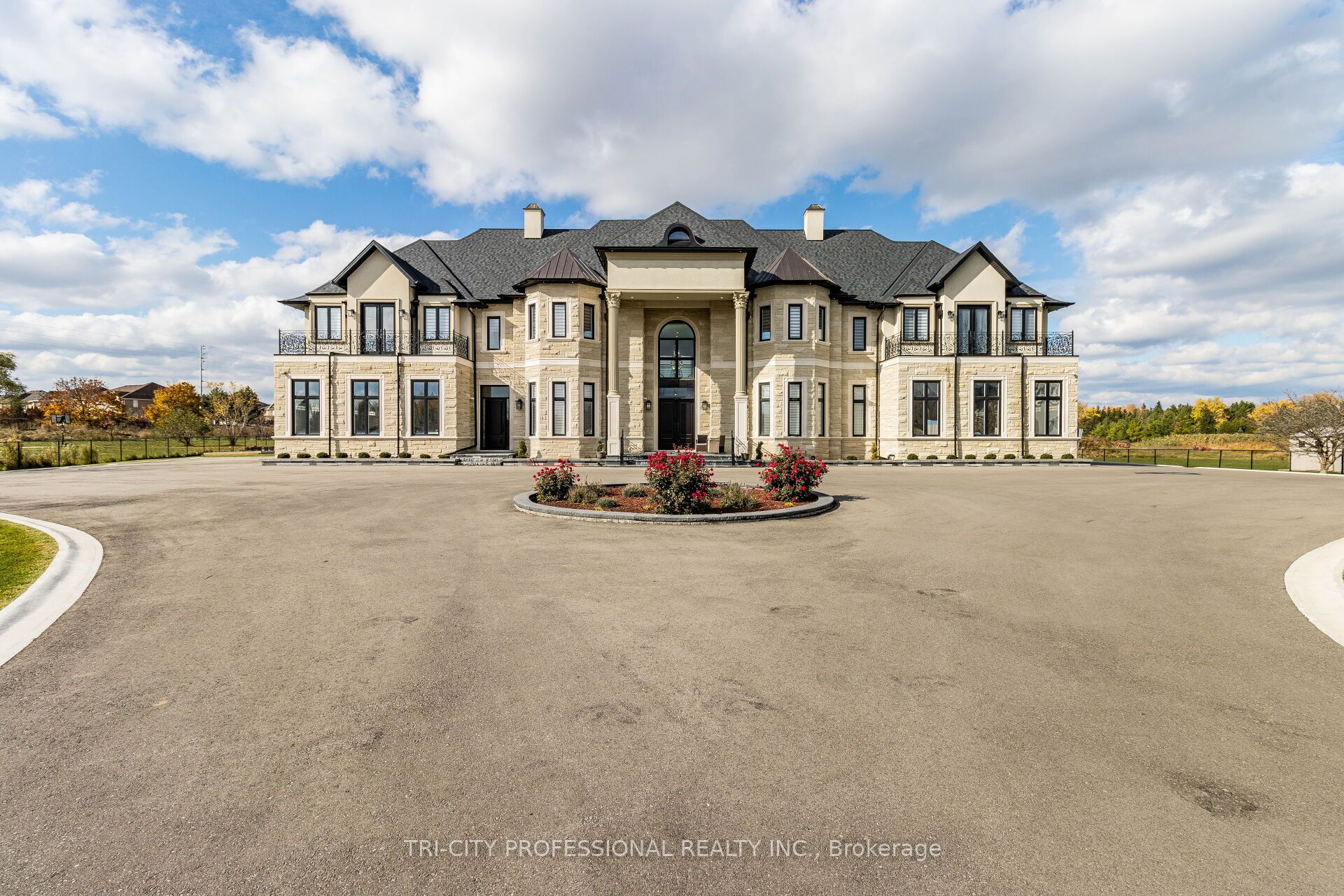 27 Morris Court, Brampton, ON L6P 0G7 photo 3