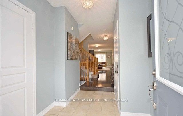 1307 Brandon Terrace, Milton, ON L9T 7R3 photo 2