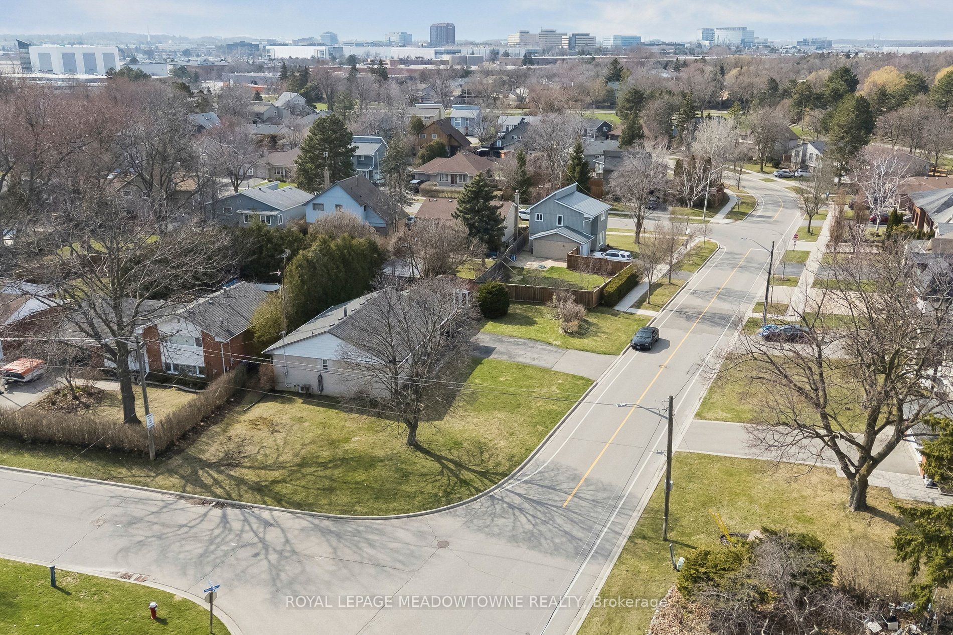 20 Plainsman Road, Mississauga, ON L5N 1C6 photo 5
