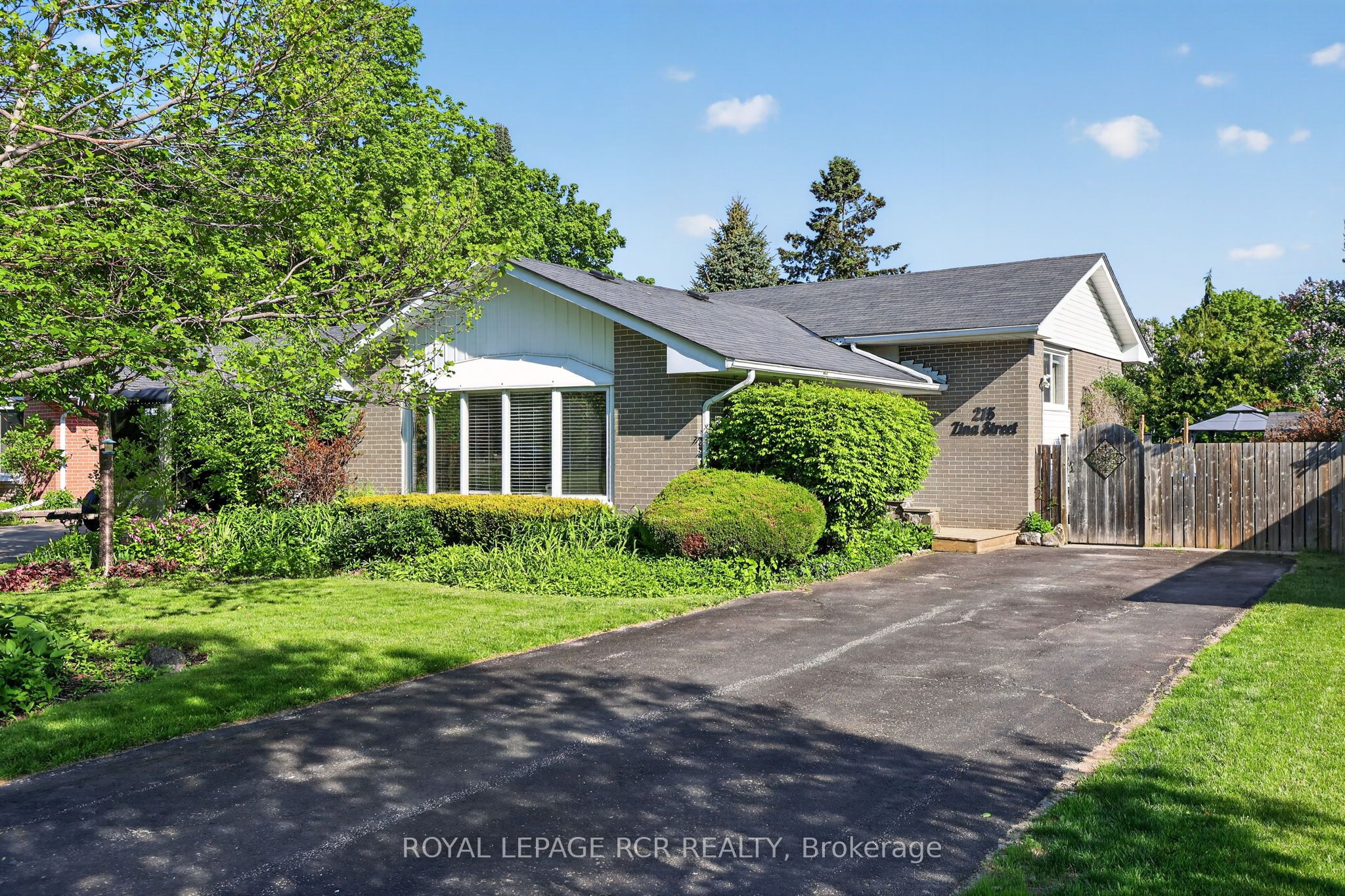 215 Zina Street, Orangeville, ON L9W 1E9 photo 2
