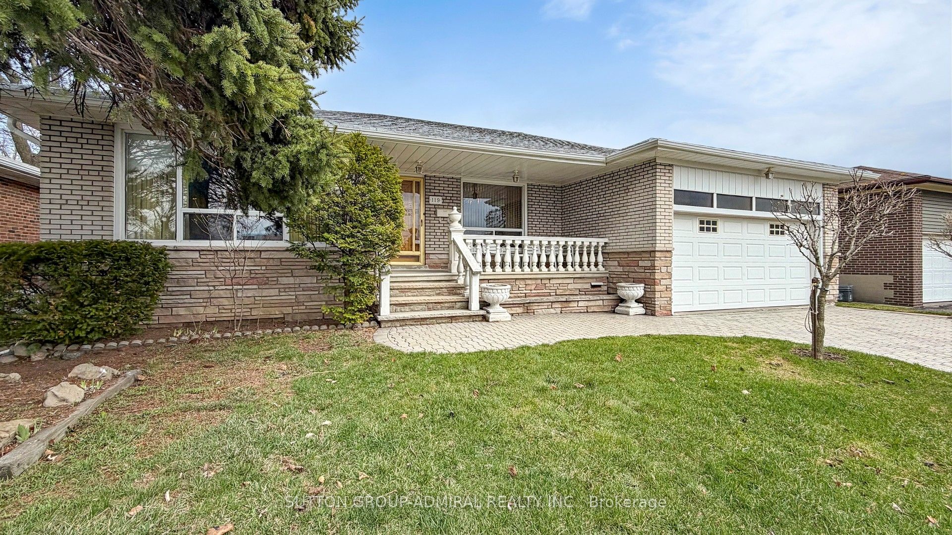 119 Brampton Road, Toronto, ON M9R 3K3 photo 3