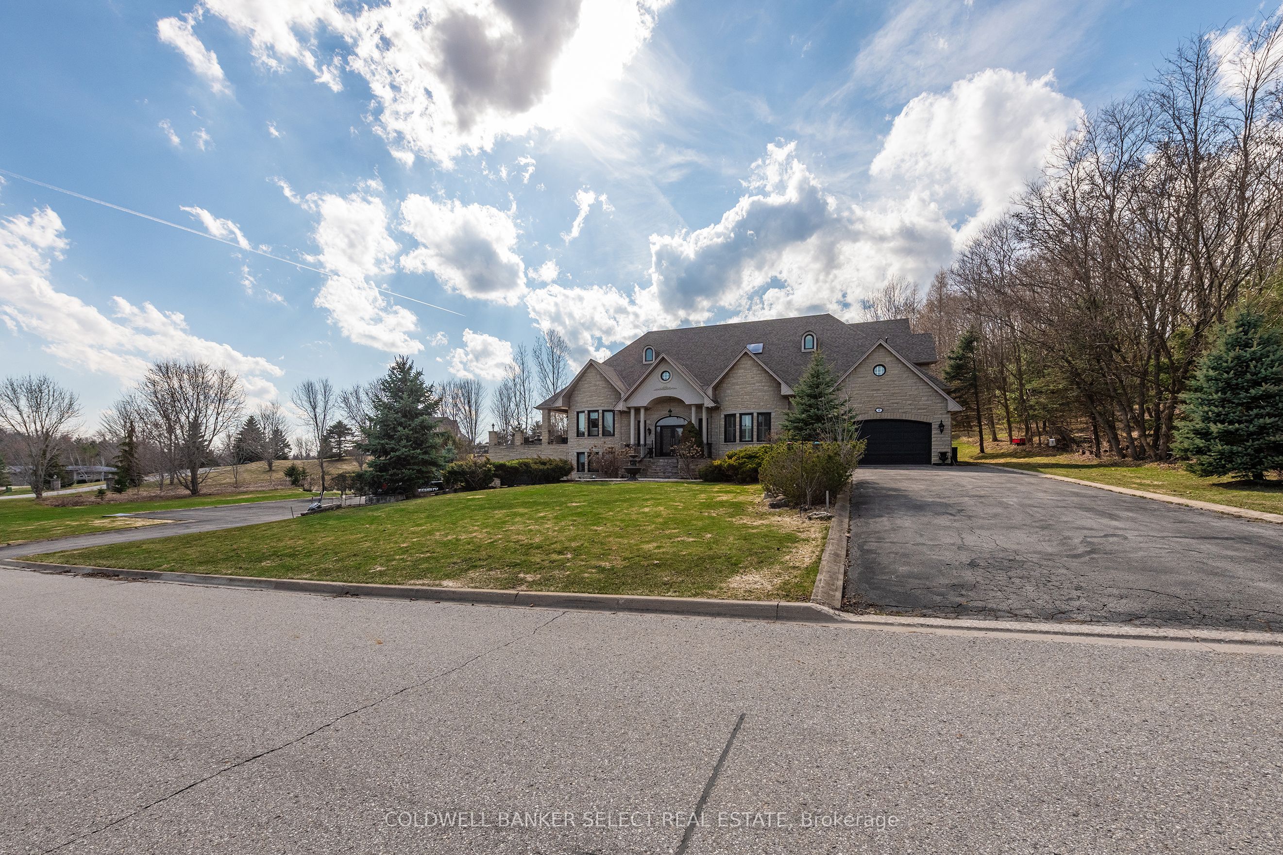 4 Valley Hill Drive, Caledon, ON L7E 0B8 photo 2
