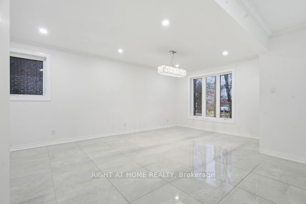 200 Gary Drive, Toronto, ON M9N 2M4 photo 4