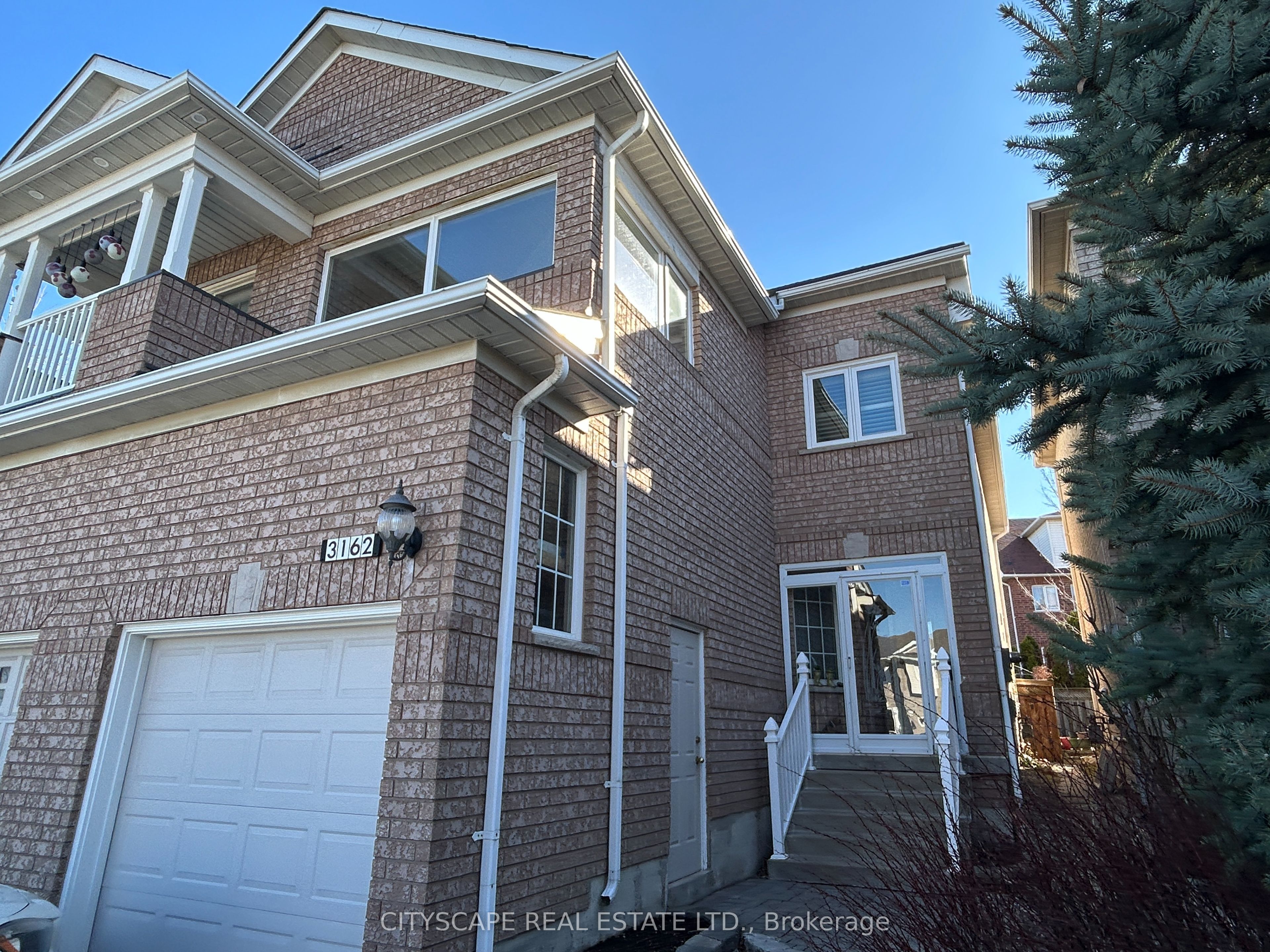 3162 Pearwood Place, Mississauga, ON L5B 4H1