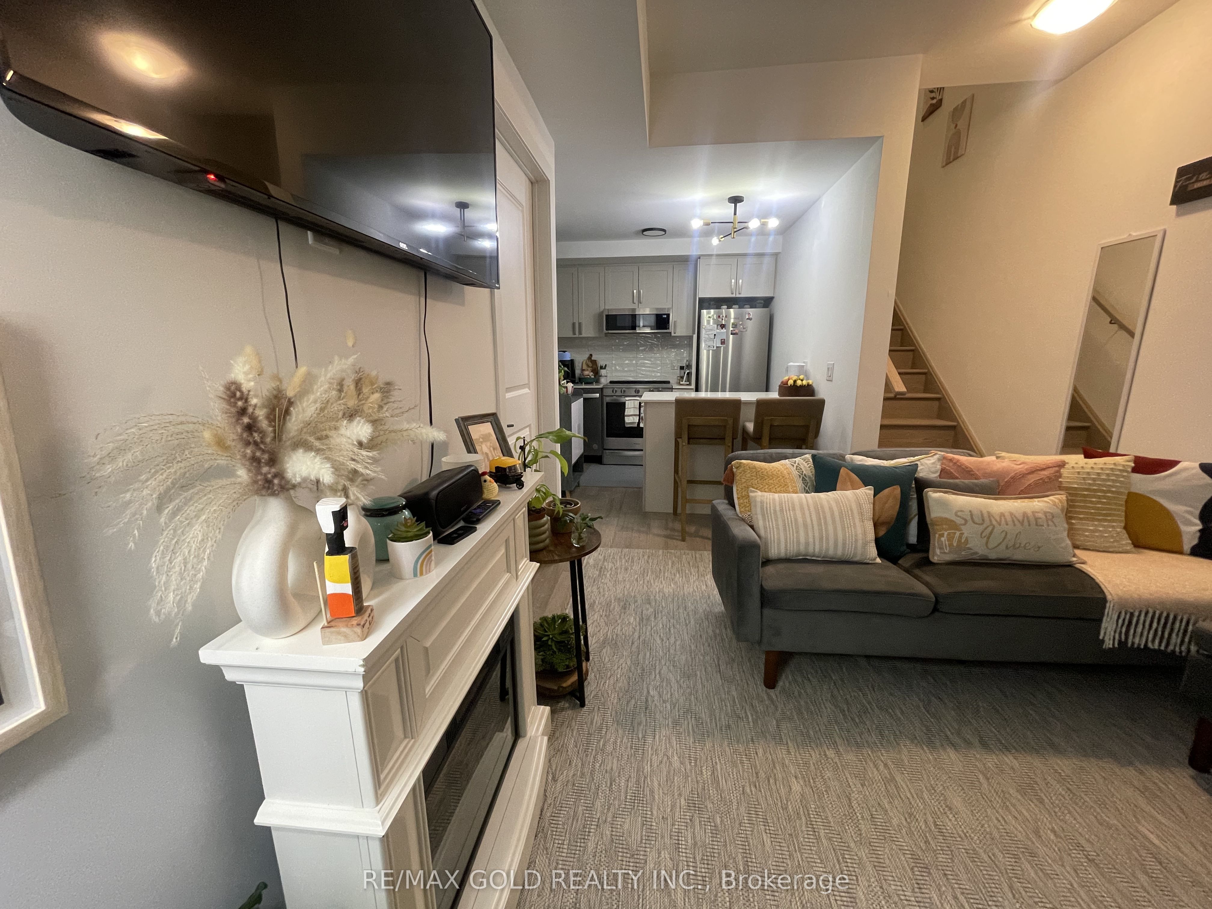 1115 Douglas McCurdy Comm Drive E 102, Mississauga, ON L5G 0C6 photo 3