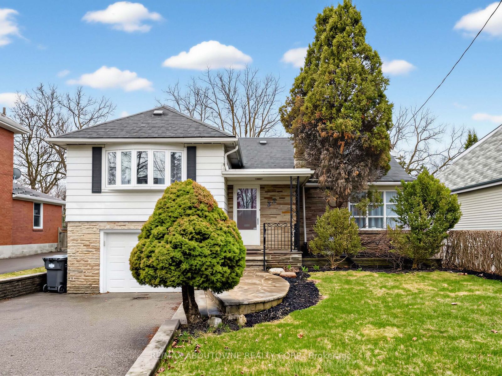 33 Mill Street S, Brampton, ON L6Y 1S7