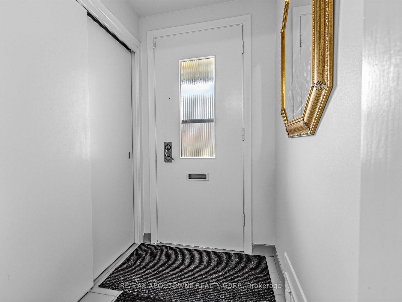 33 Mill Street S, Brampton, ON L6Y 1S7 photo 3