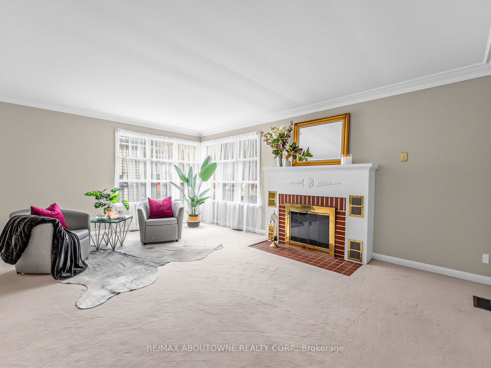 33 Mill Street S, Brampton, ON L6Y 1S7 photo 4