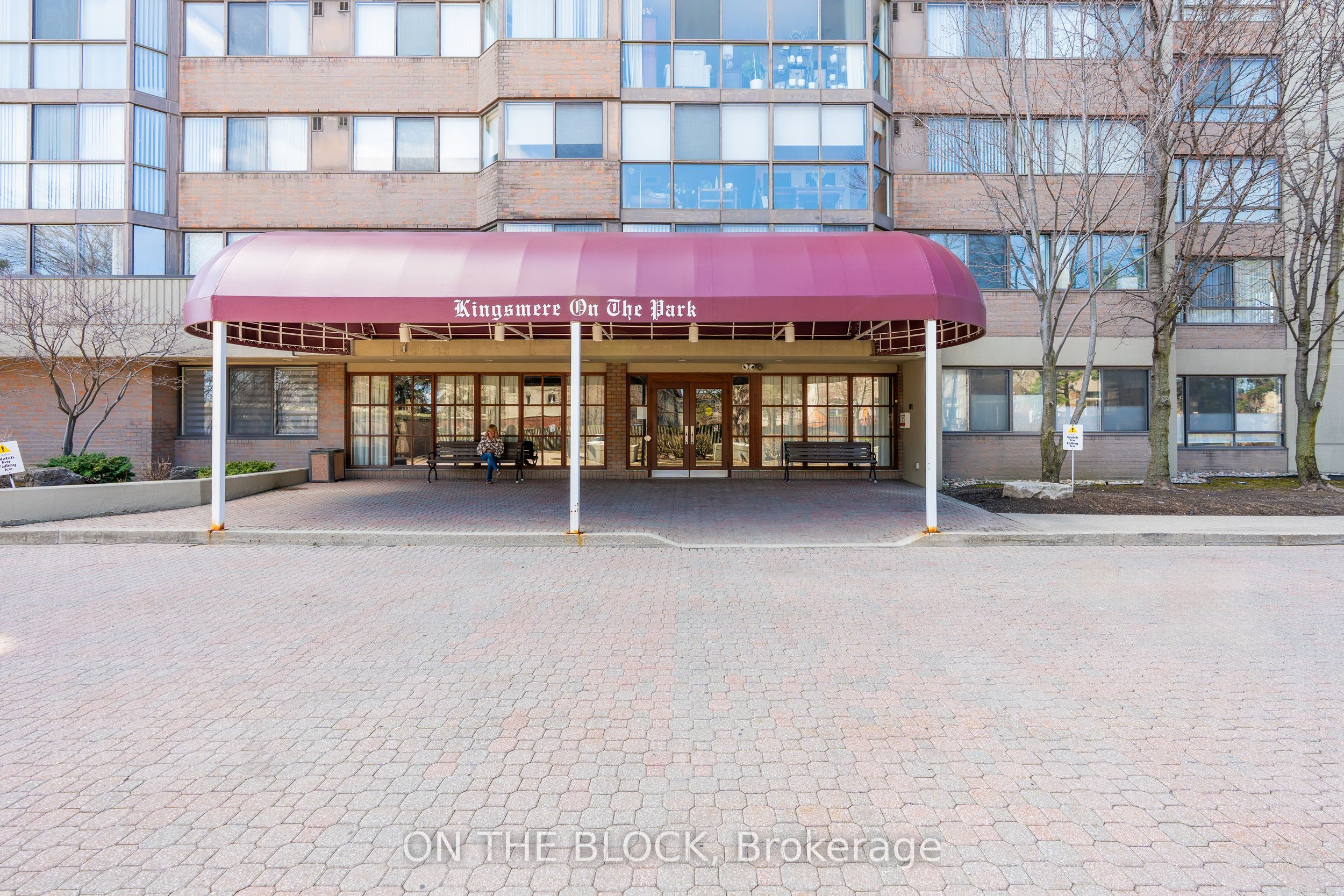 880 Dundas Street W 203, Mississauga, ON L5C 4H3 photo 3