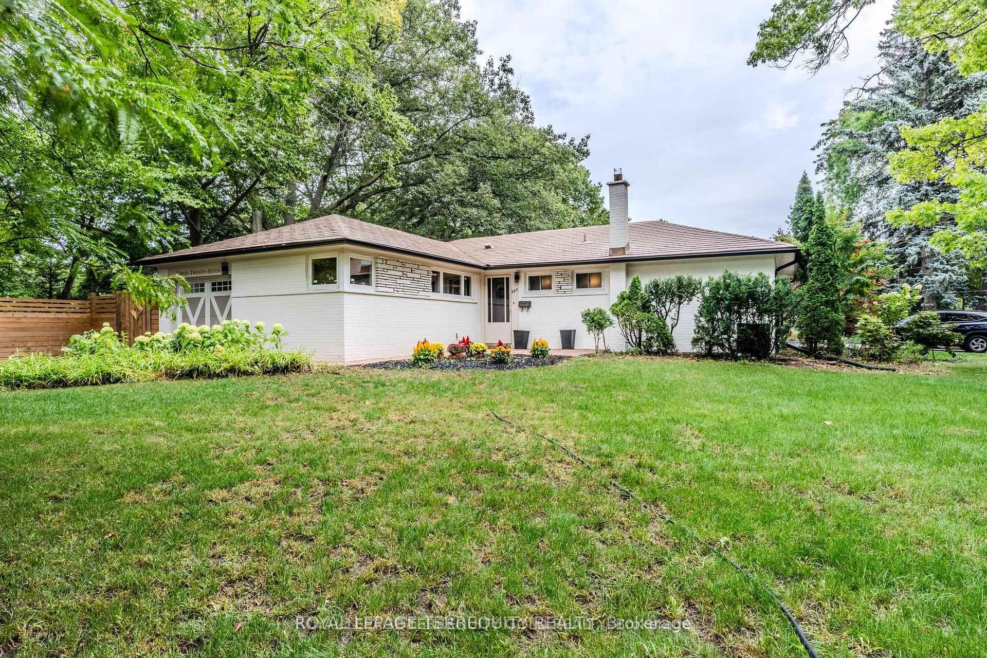 327 River Side Drive, Oakville, ON L6K 3N3 photo 3