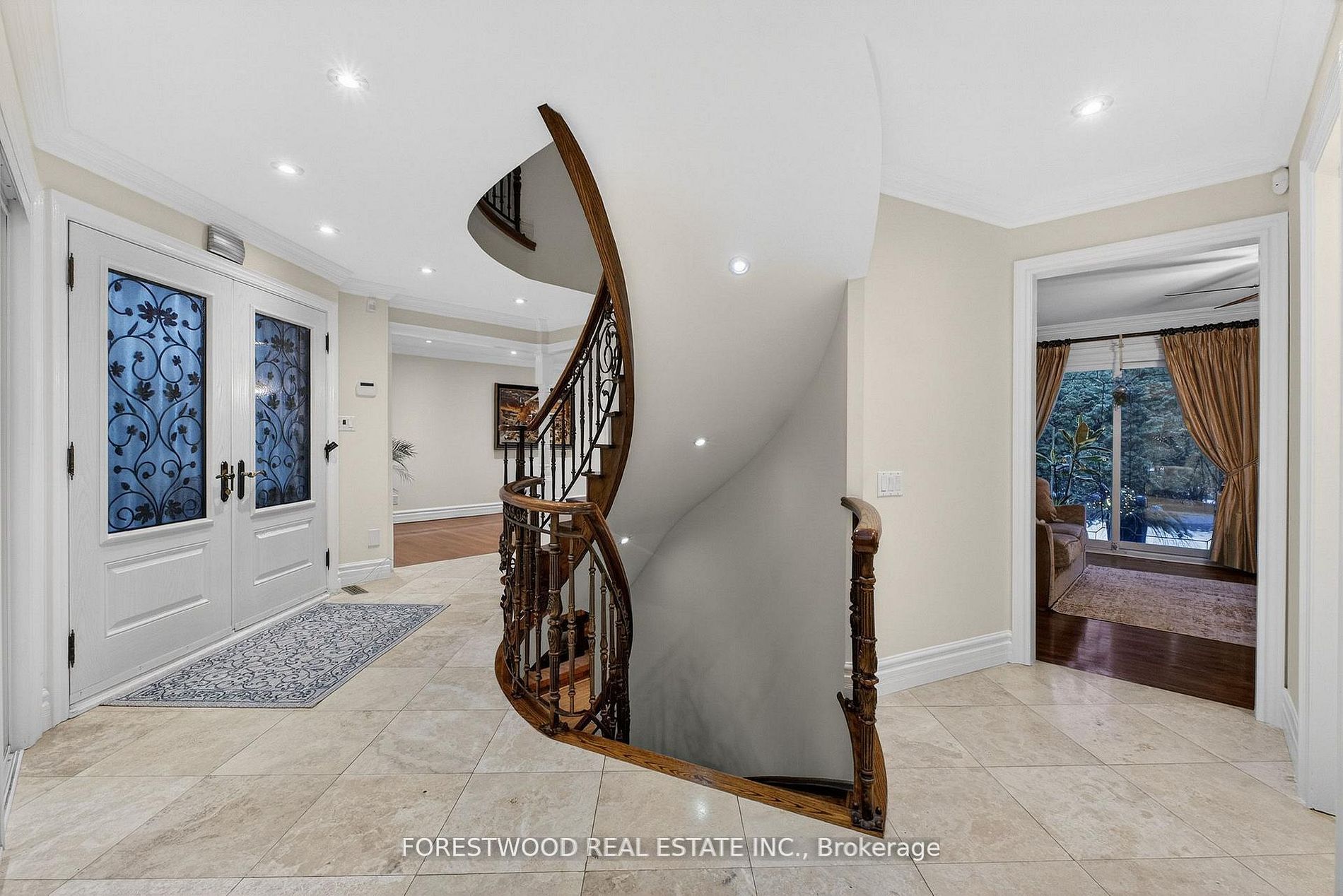 2176 Autumn Breeze Drive N, Mississauga, ON L5B 1R4 photo 3