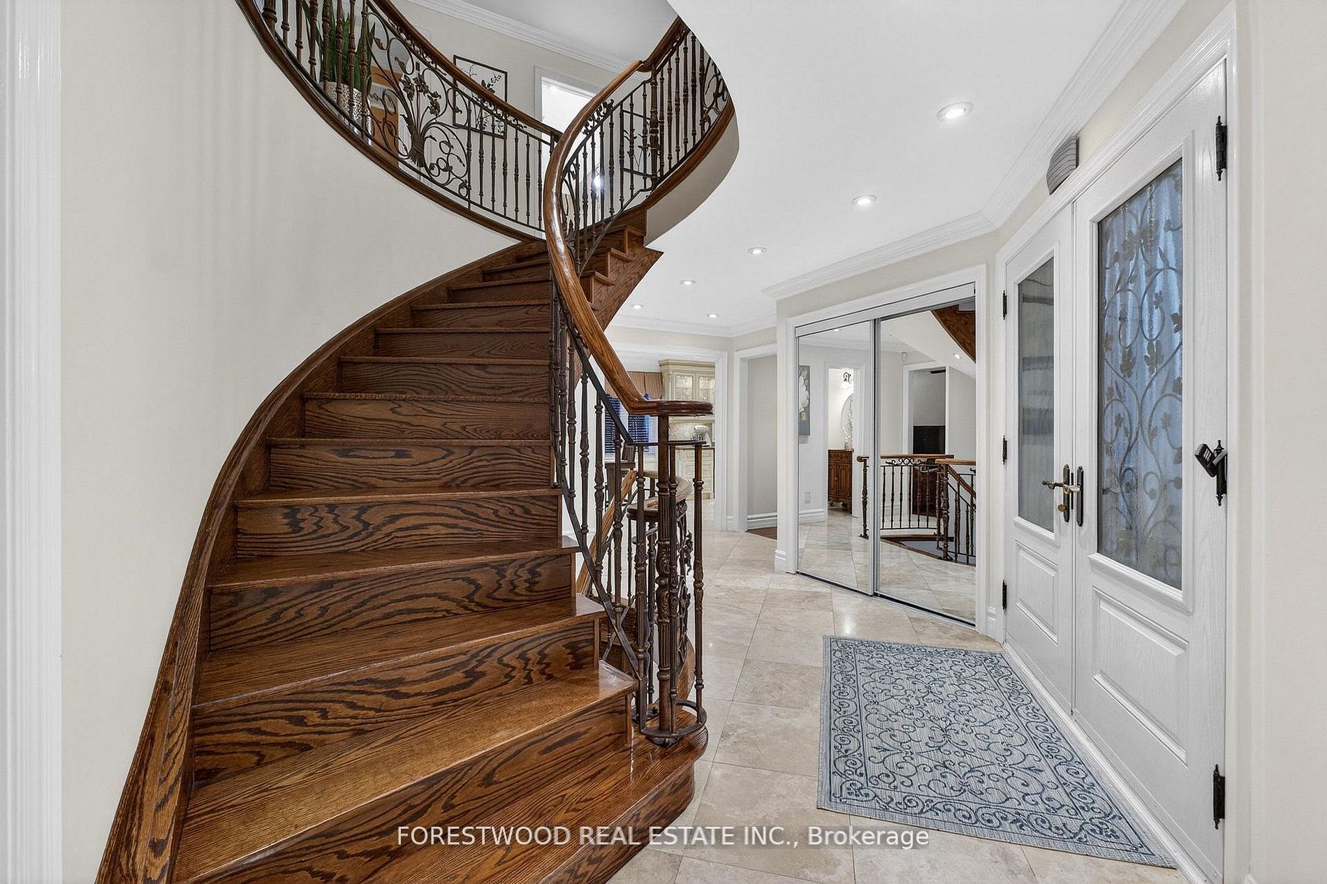 2176 Autumn Breeze Drive N, Mississauga, ON L5B 1R4 photo 4