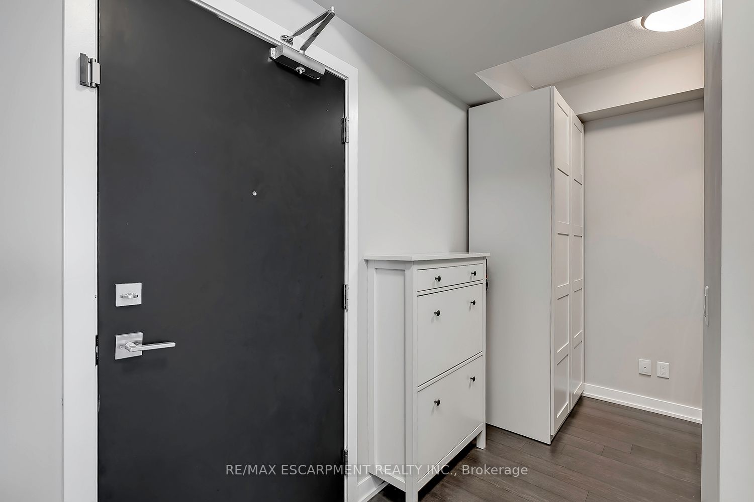 5240 Dundas Street 604, Burlington, ON L7L 0J6 photo 3