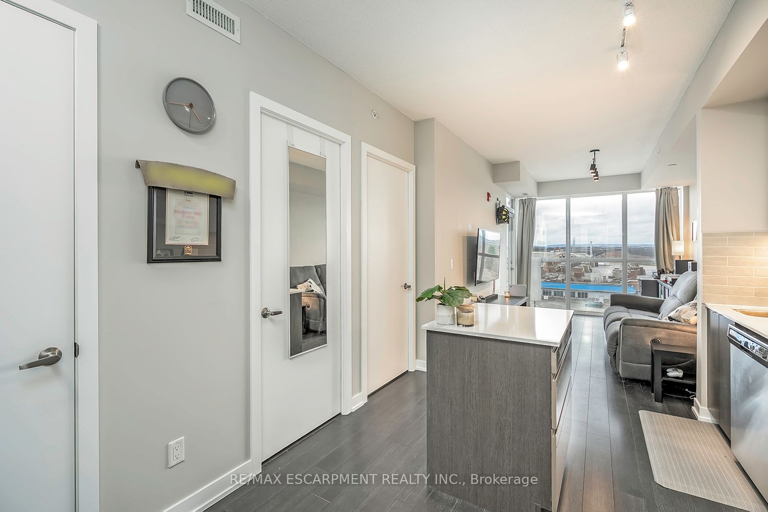5240 Dundas Street 604, Burlington, ON L7L 0J6 photo 5