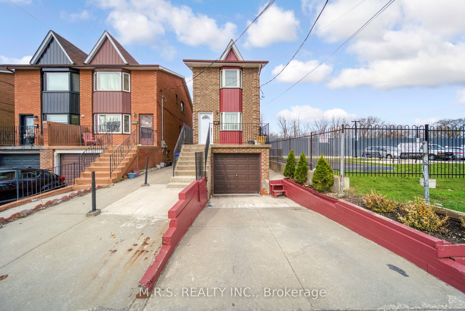 29A South Station Street, Toronto, ON M9N 3T8