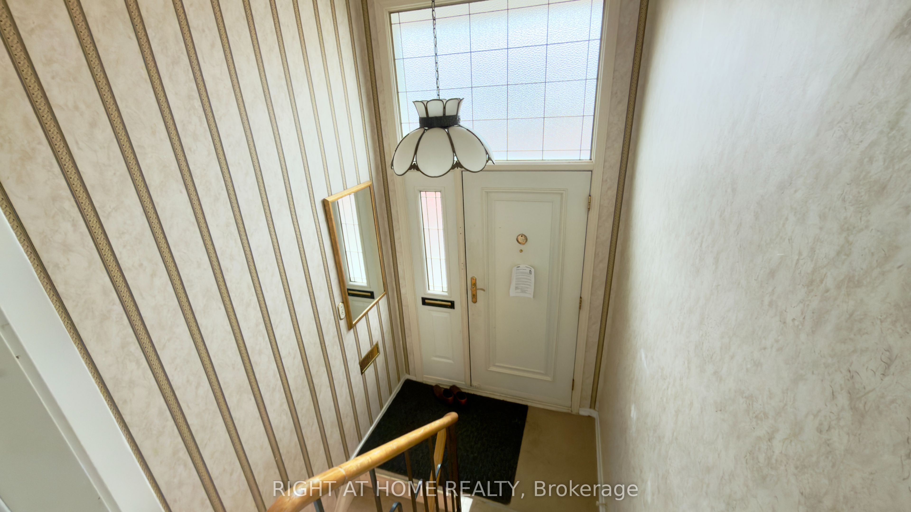 21 Mitre Place, Toronto, ON M9R 3C5 photo 5