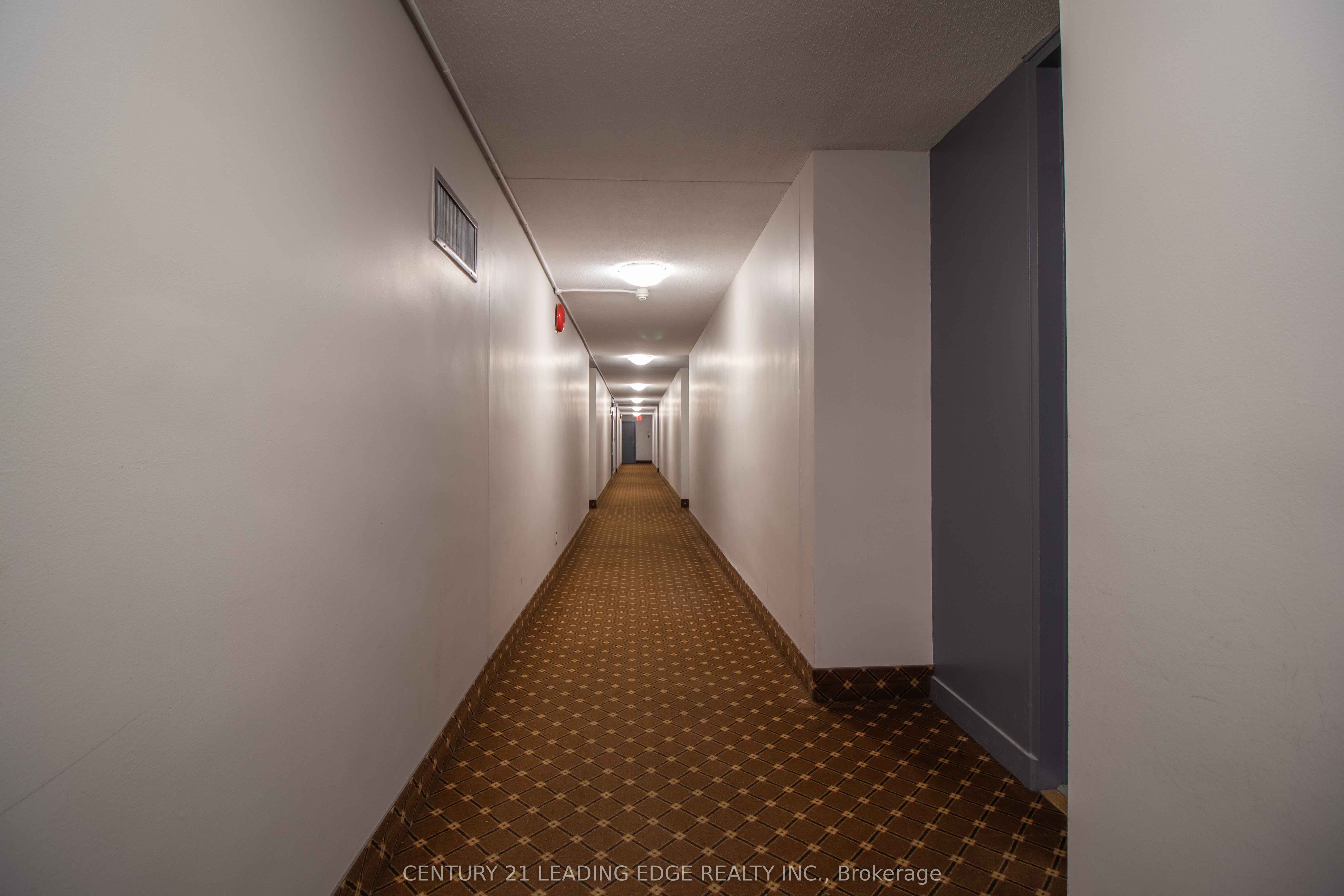 80 Grandravine Drive 703, Toronto, ON M3J 1B2 photo 3