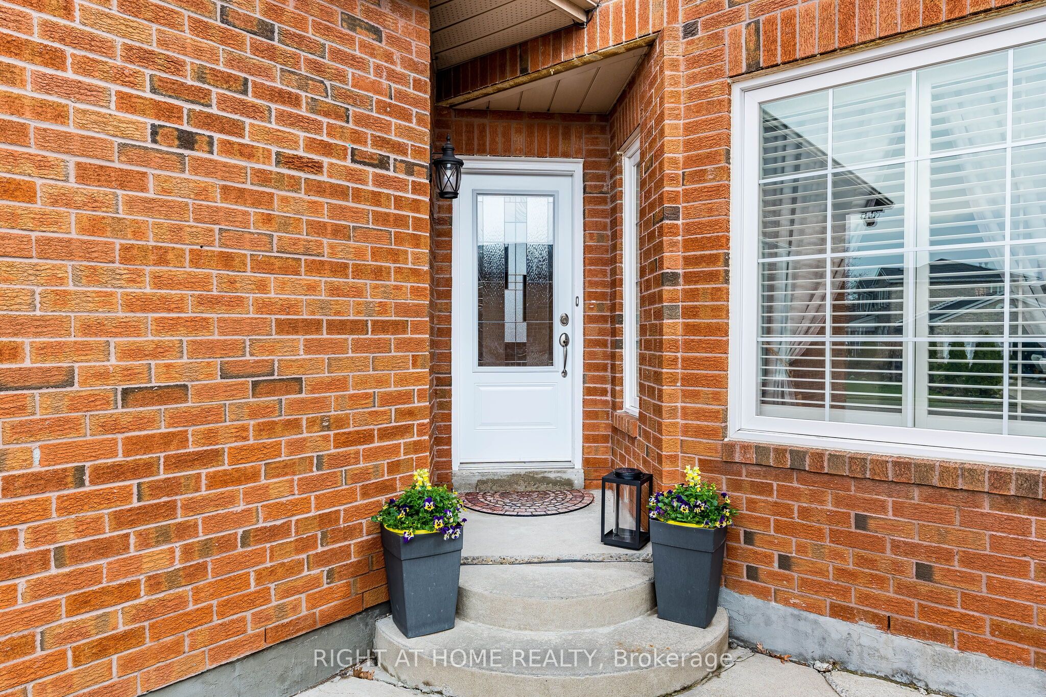 16 Woodside Court, Brampton, ON L6Y 3Z3 photo 4