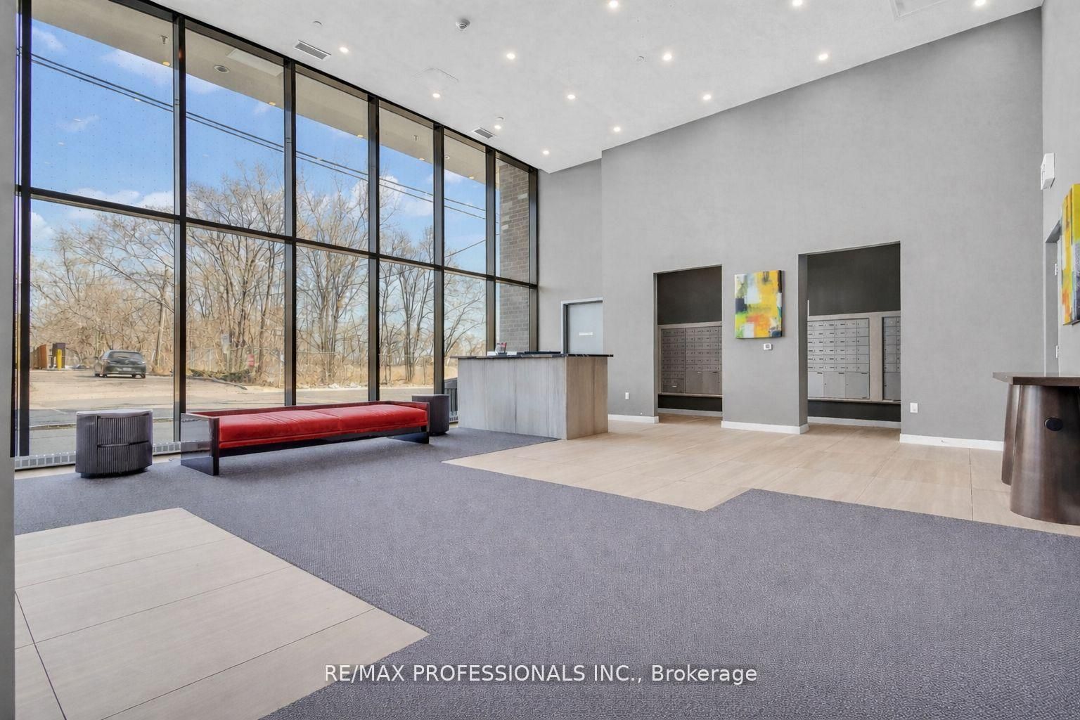 859 The Queensway 313, Toronto, ON M8Z 1N8 photo 3