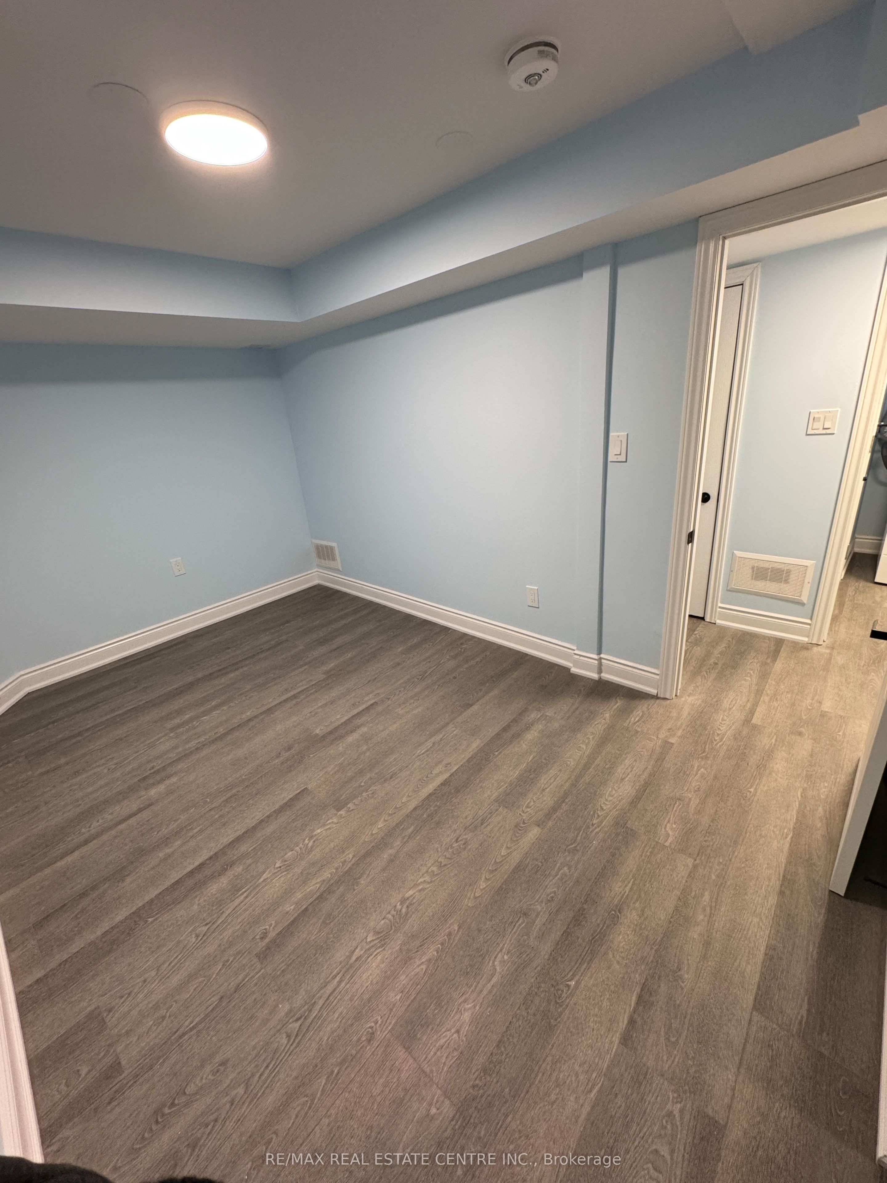 1258 Vanrose Street Basement, Mississauga, ON L5V 1K6 photo 5