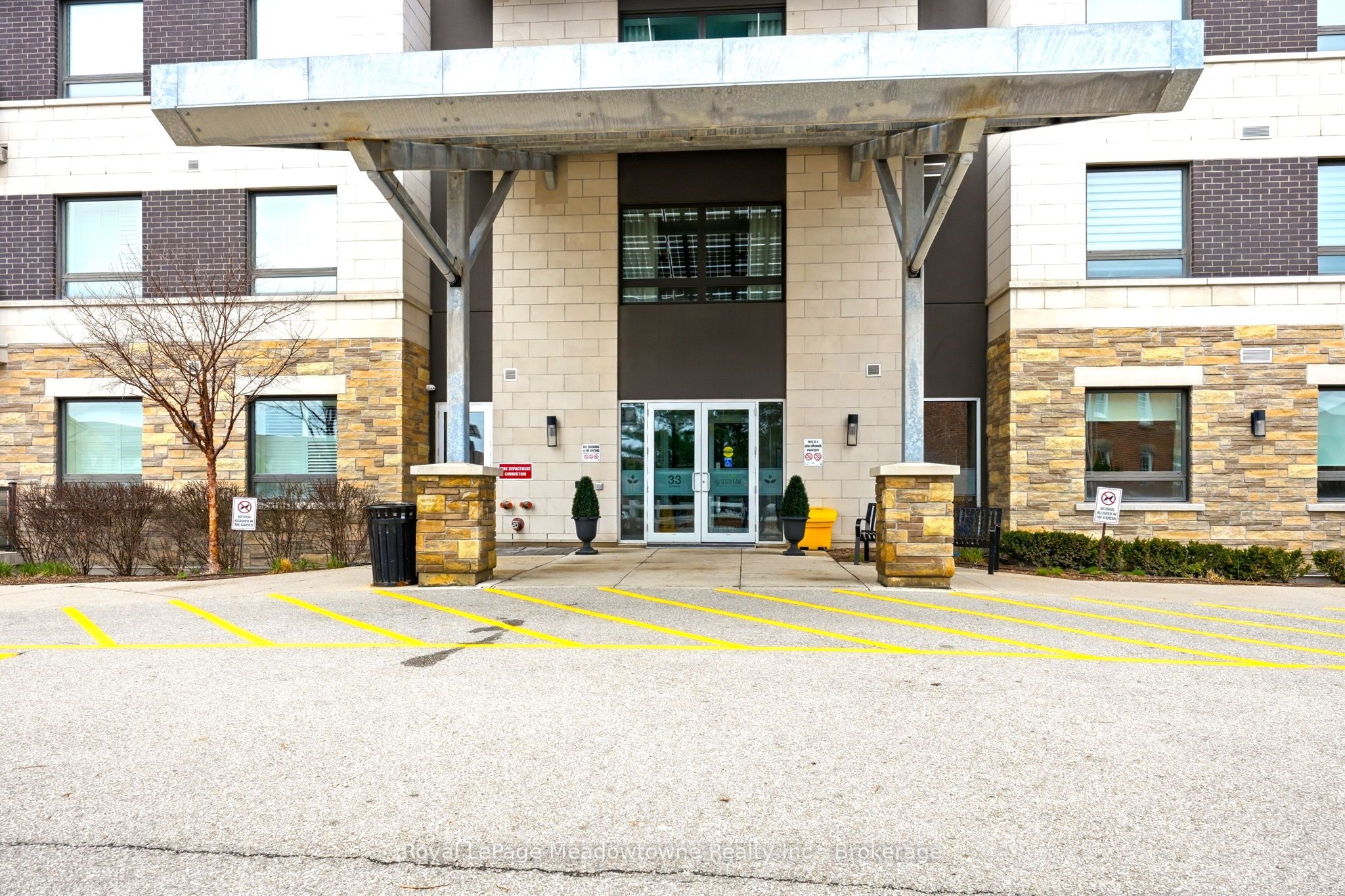 33 Whitmer Street 109, Milton, ON L9T 8P9 photo 4