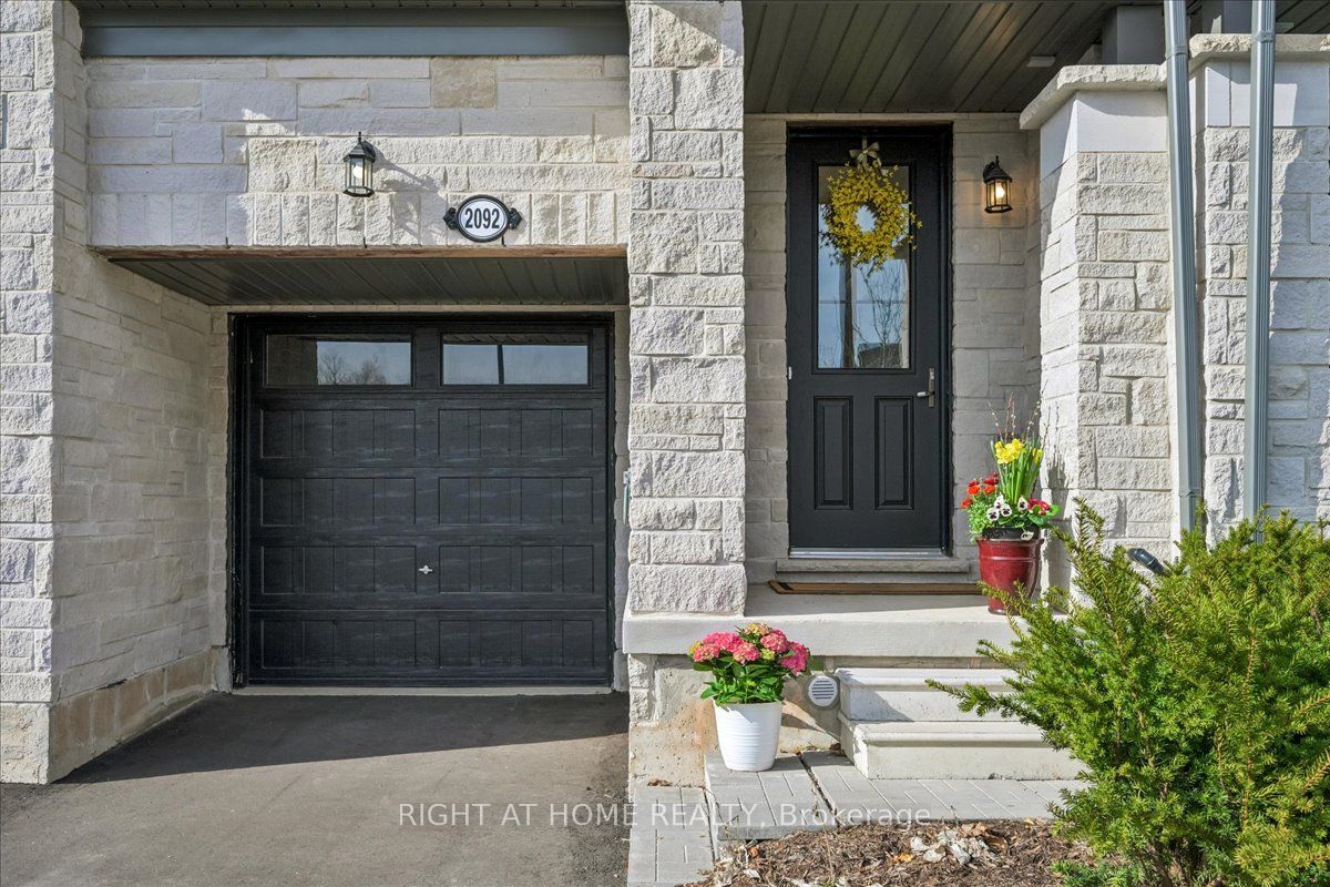 2092 Ellerston Common, Burlington, ON L7P 0V6 photo 3