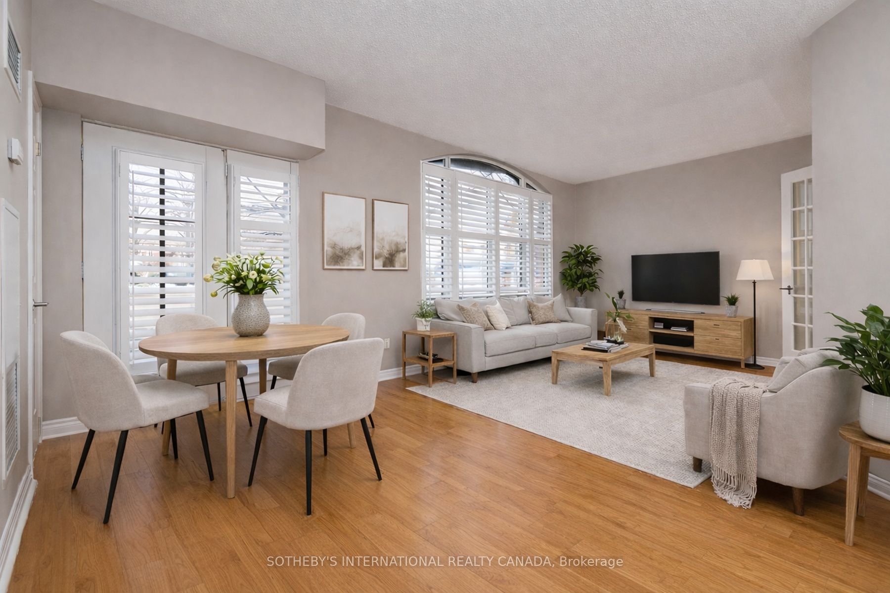 3085 Bloor Street W 108, Toronto, ON M8X 1C9