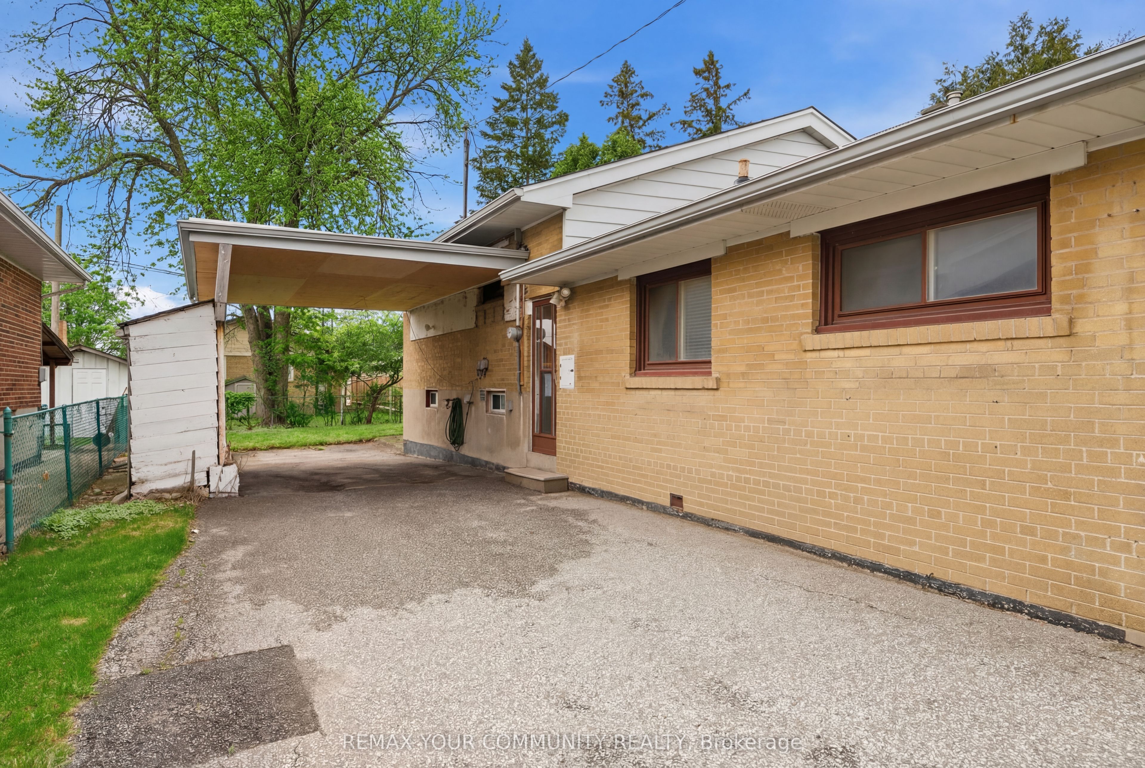 25 Fordwich Crescent, Toronto, ON M9W 2T3 photo 3