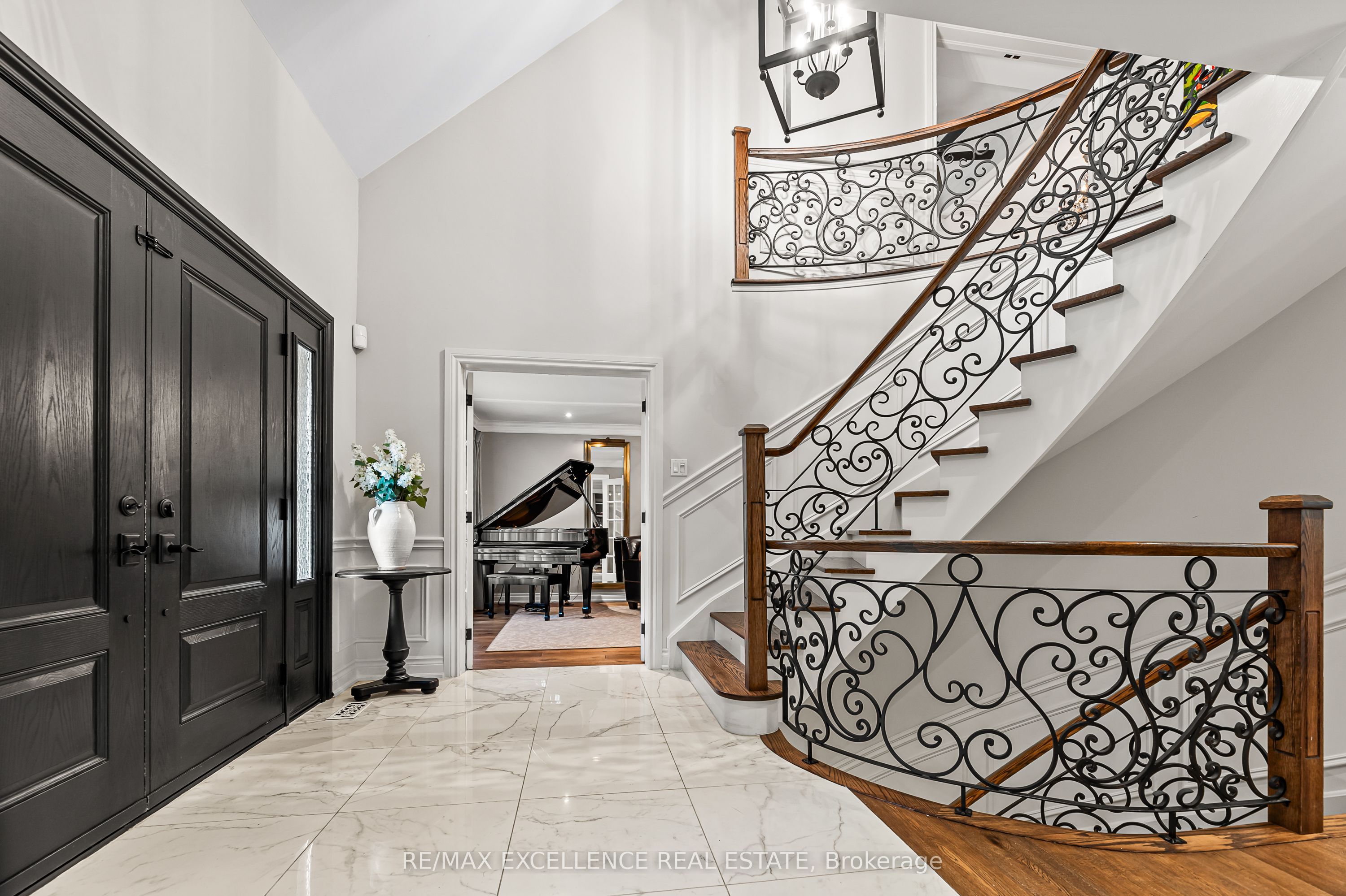 2446 Hammond Road, Mississauga, ON L5K 1T2 photo 4